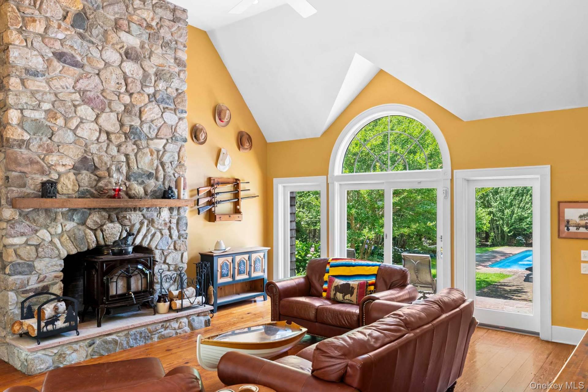 8 Landfall Circle, East Hampton, NY 11937