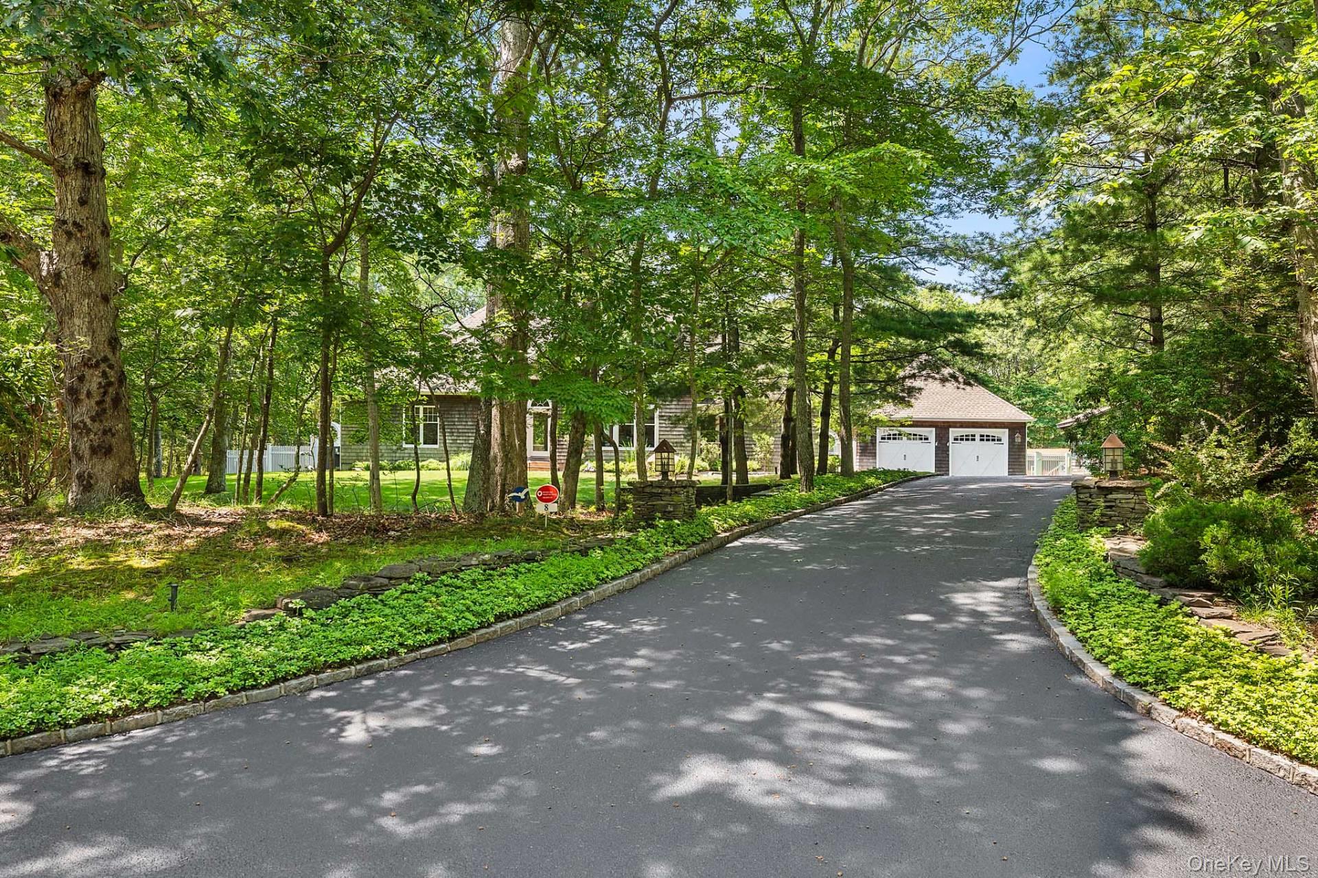 8 Landfall Circle, East Hampton, NY 11937