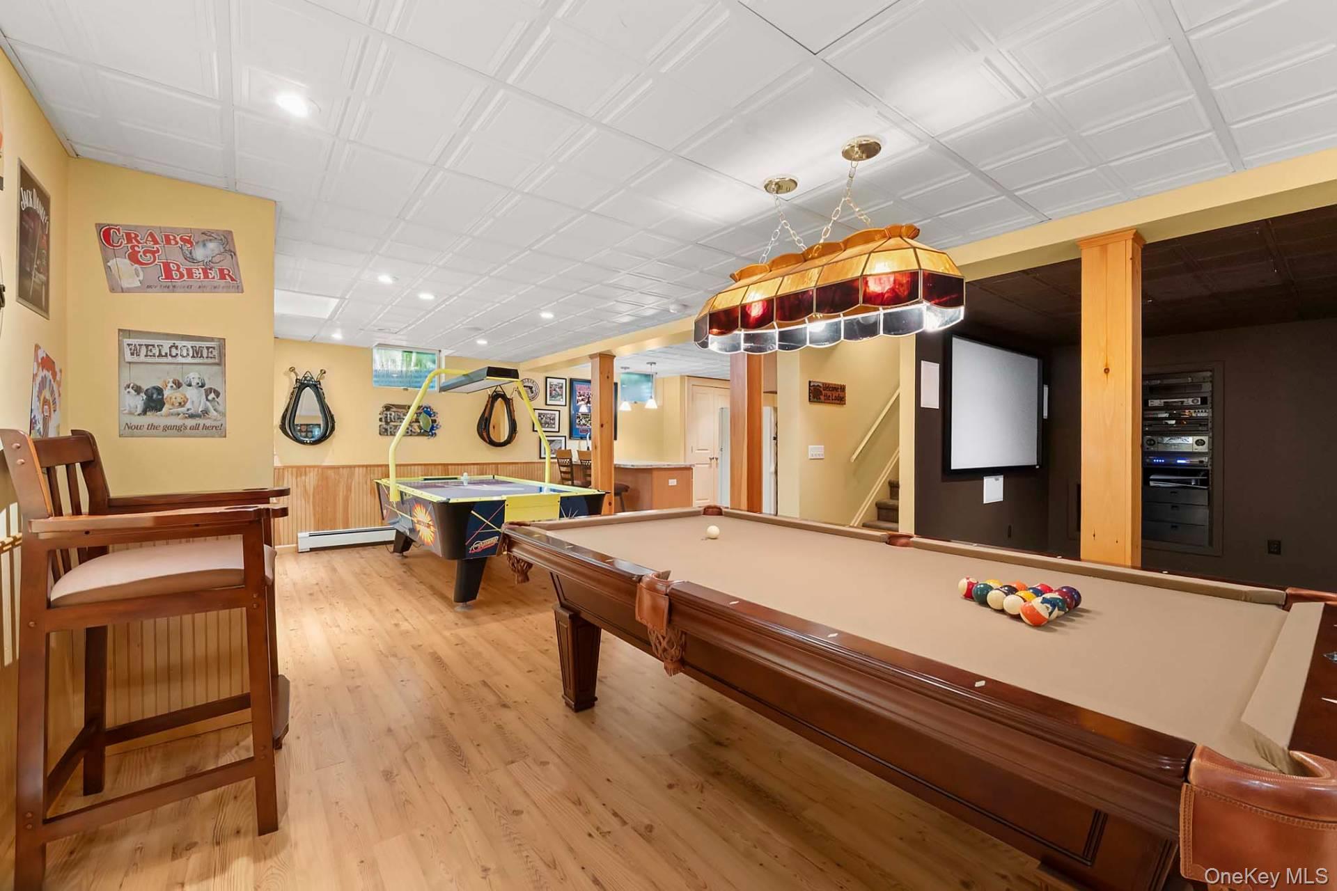 8 Landfall Circle, East Hampton, NY 11937