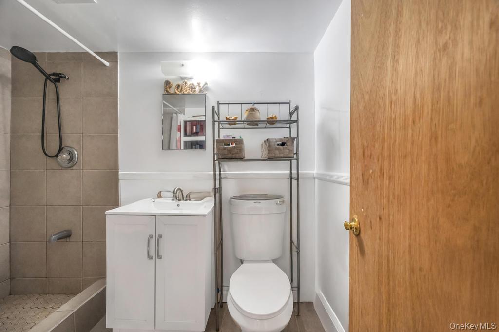 309 Dogwood Road W, Mastic Beach, NY 11951