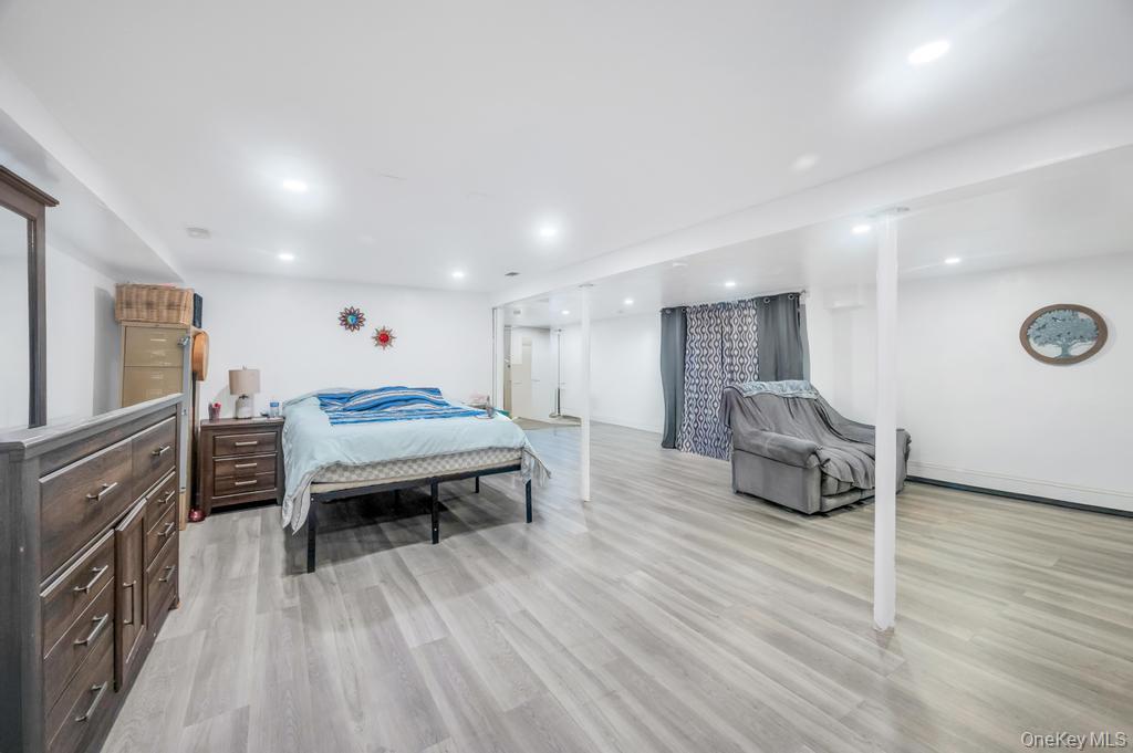 309 Dogwood Road W, Mastic Beach, NY 11951