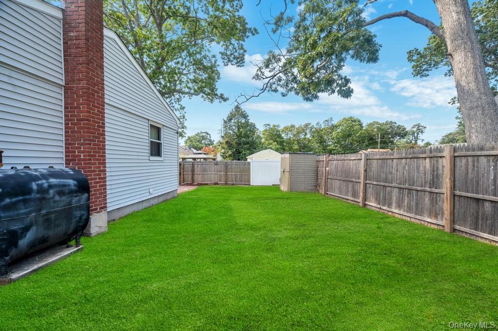 309 Dogwood Road W, Mastic Beach, NY 11951