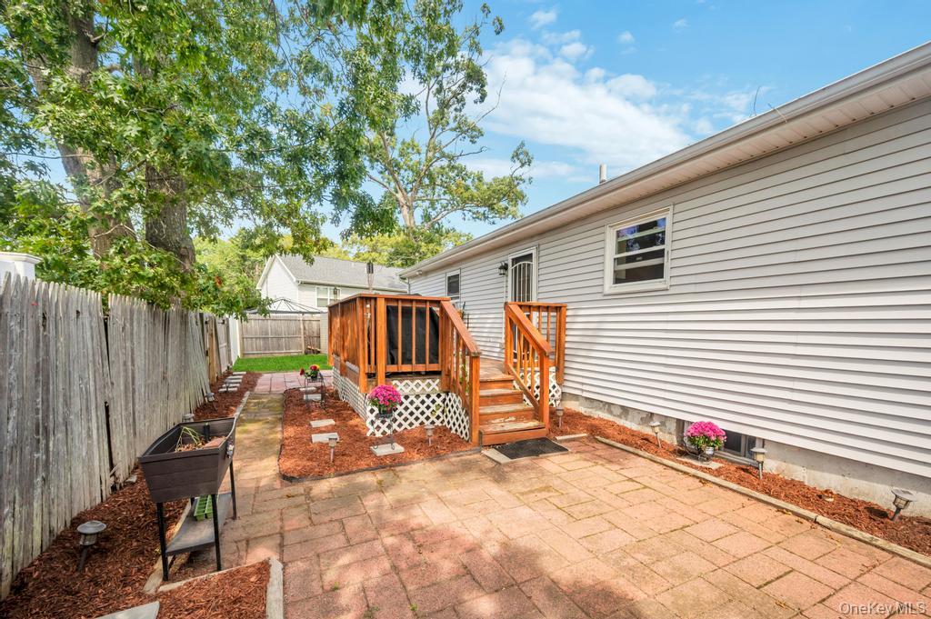 309 Dogwood Road W, Mastic Beach, NY 11951