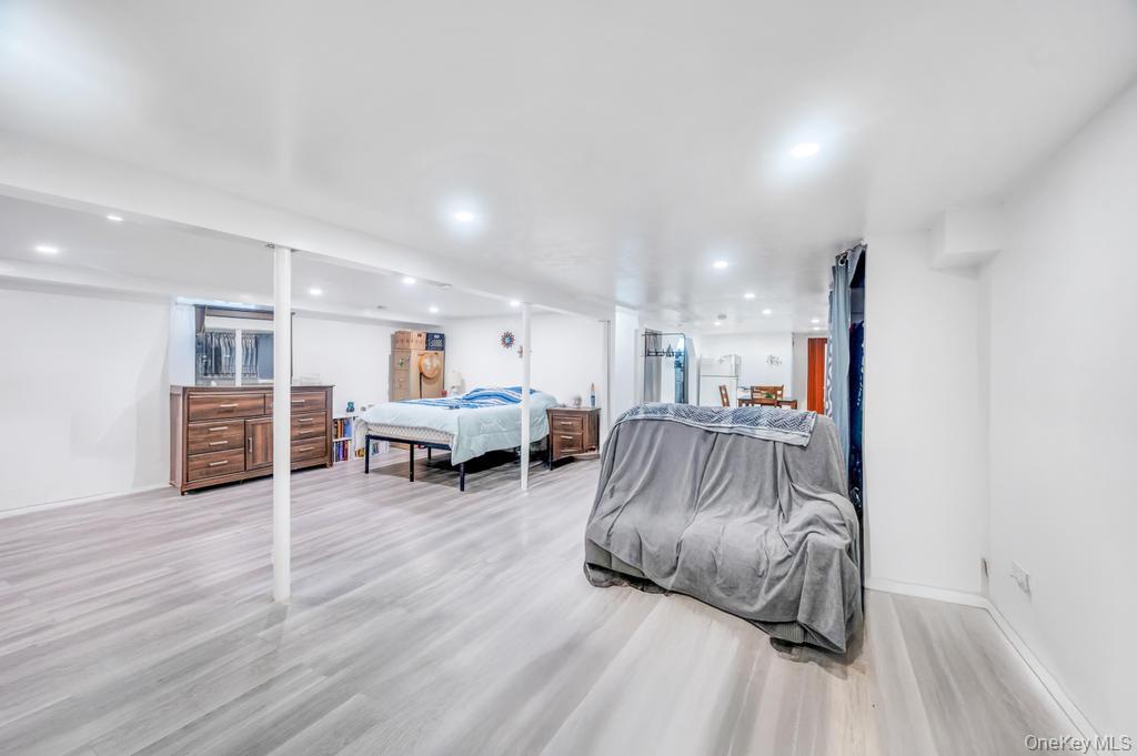 309 Dogwood Road W, Mastic Beach, NY 11951