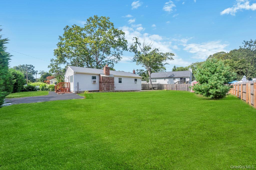 309 Dogwood Road W, Mastic Beach, NY 11951