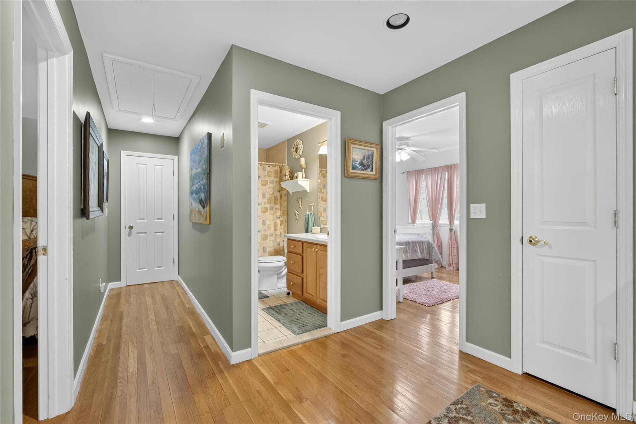 14 Meadow Crest Drive, Mahopac, NY 10541