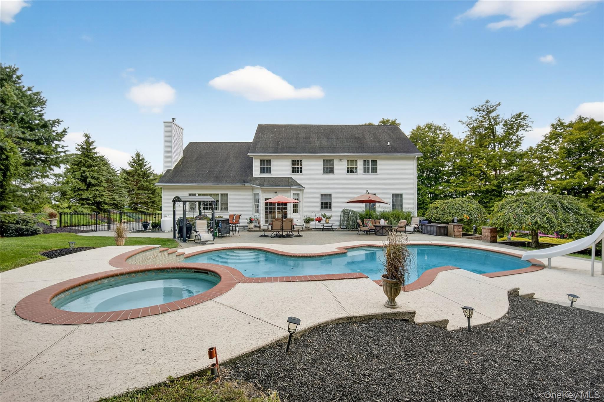 14 Meadow Crest Drive, Mahopac, NY 10541