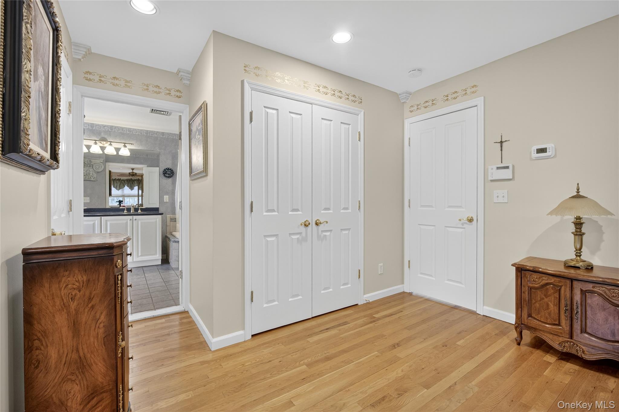 14 Meadow Crest Drive, Mahopac, NY 10541