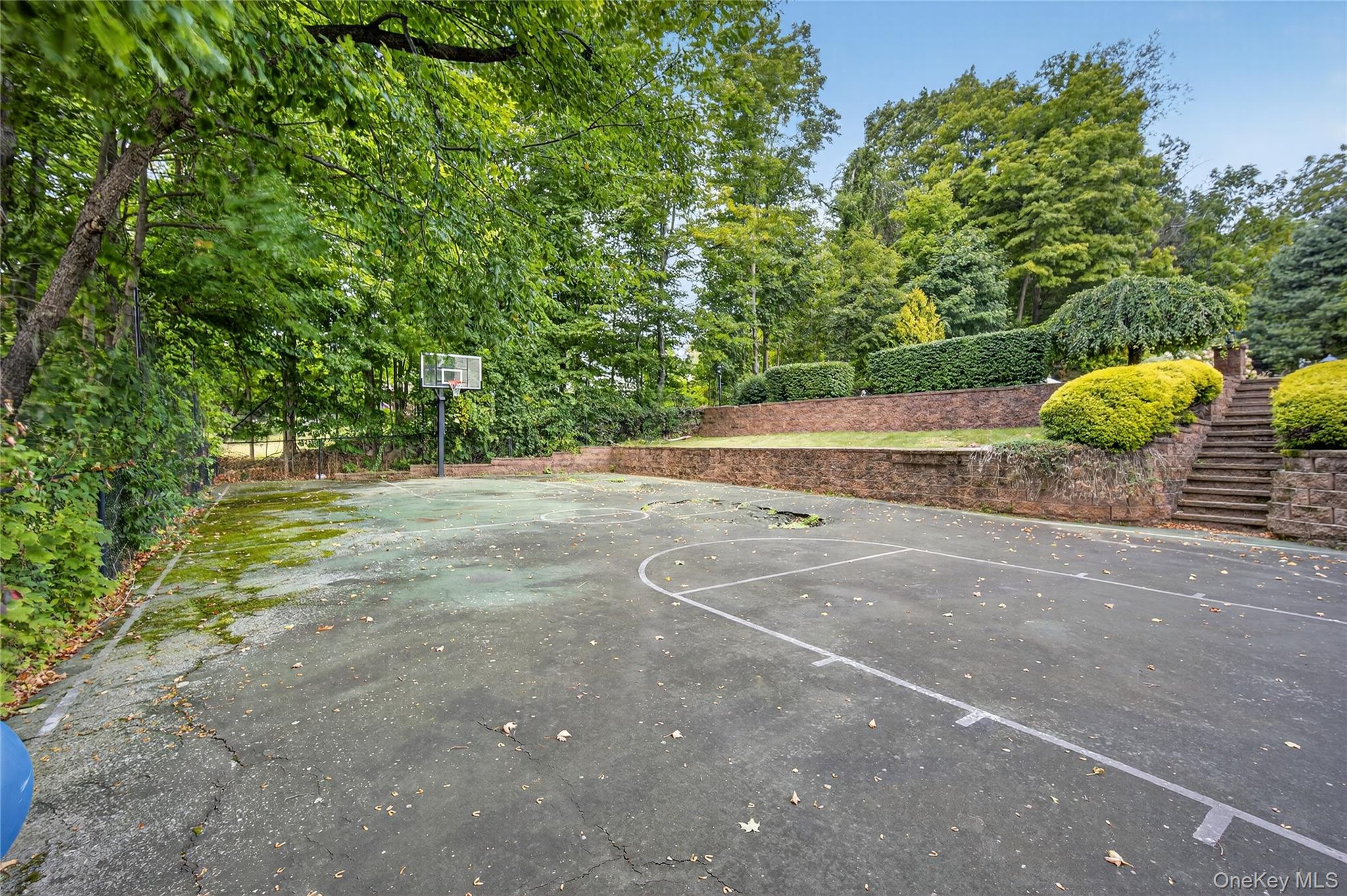 14 Meadow Crest Drive, Mahopac, NY 10541