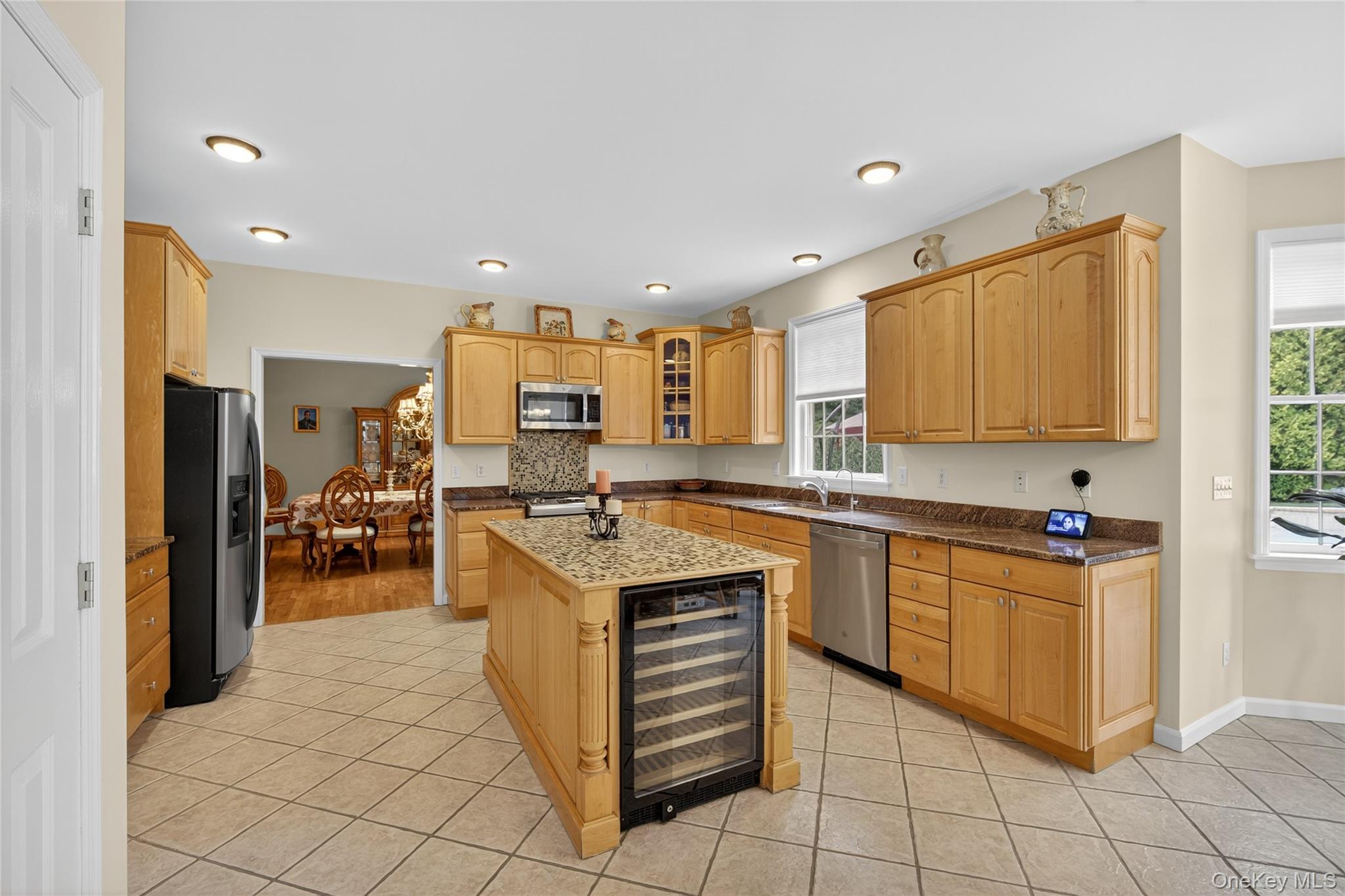 14 Meadow Crest Drive, Mahopac, NY 10541