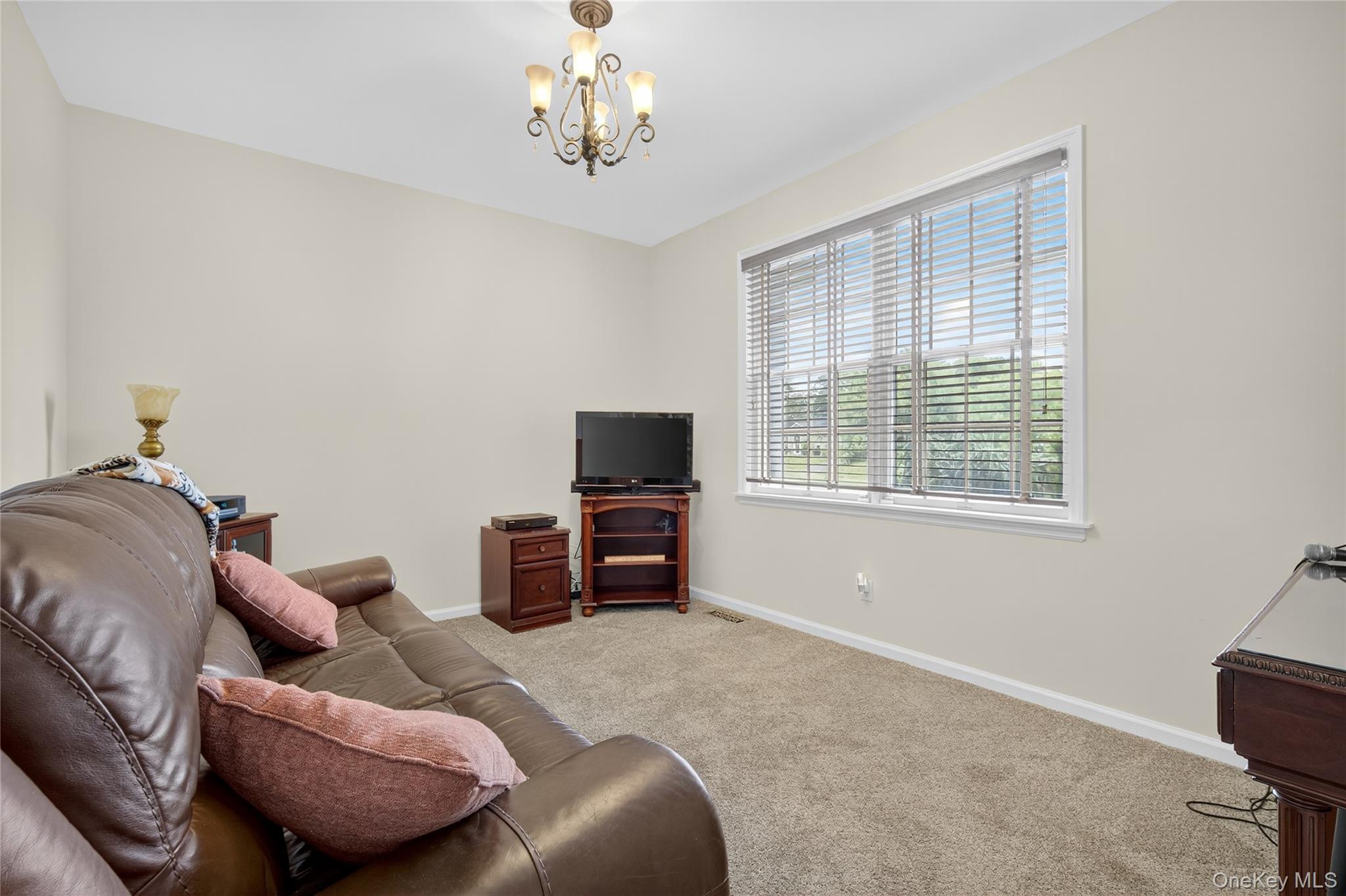 14 Meadow Crest Drive, Mahopac, NY 10541