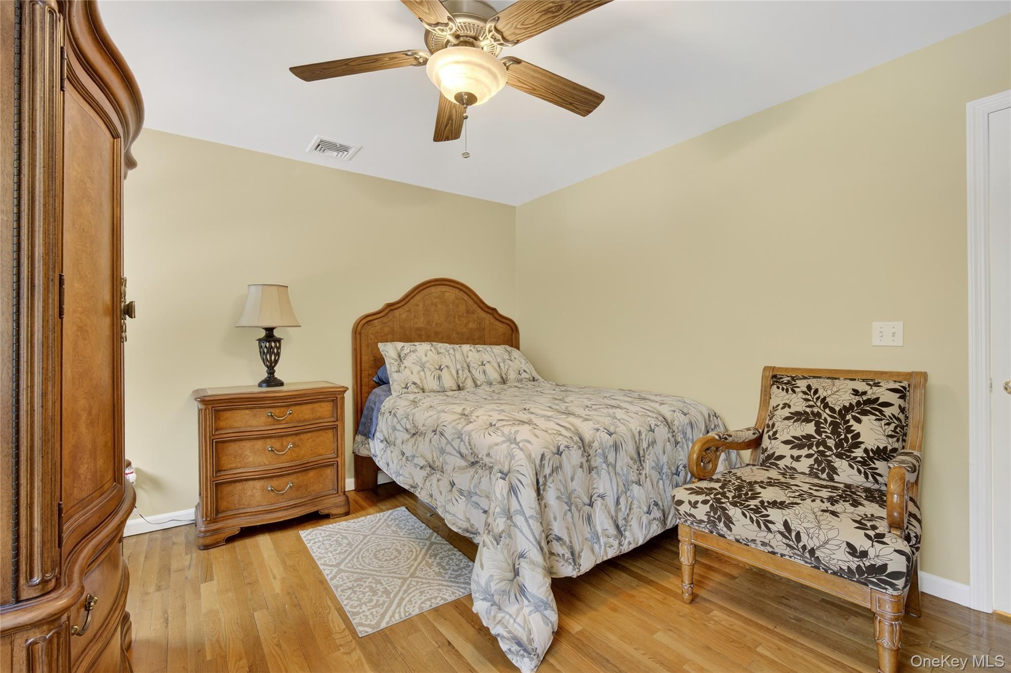 14 Meadow Crest Drive, Mahopac, NY 10541