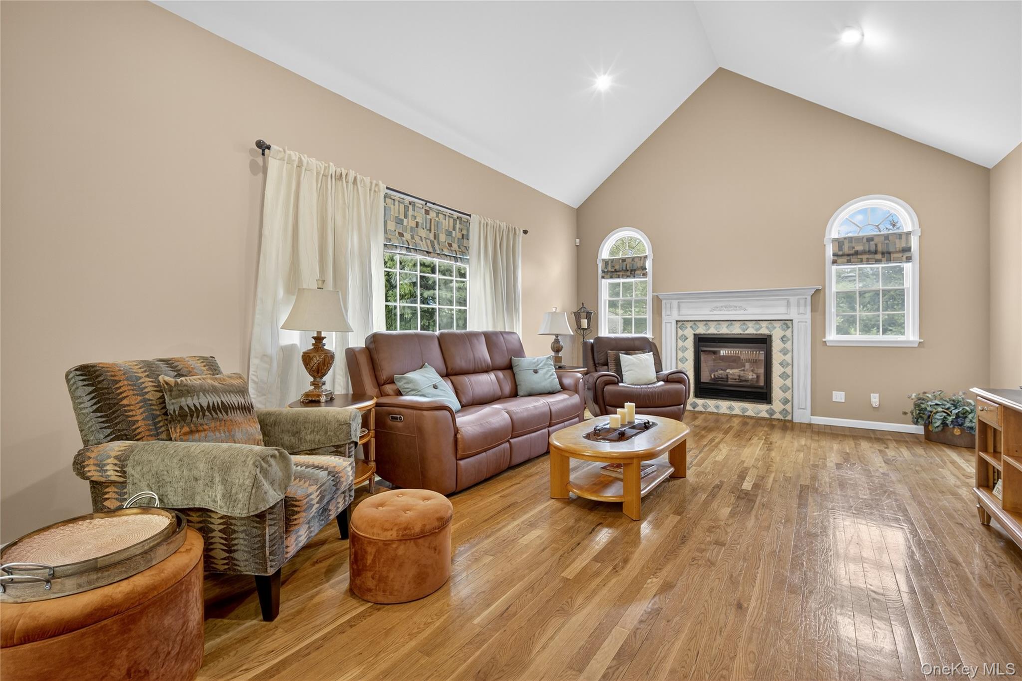 14 Meadow Crest Drive, Mahopac, NY 10541