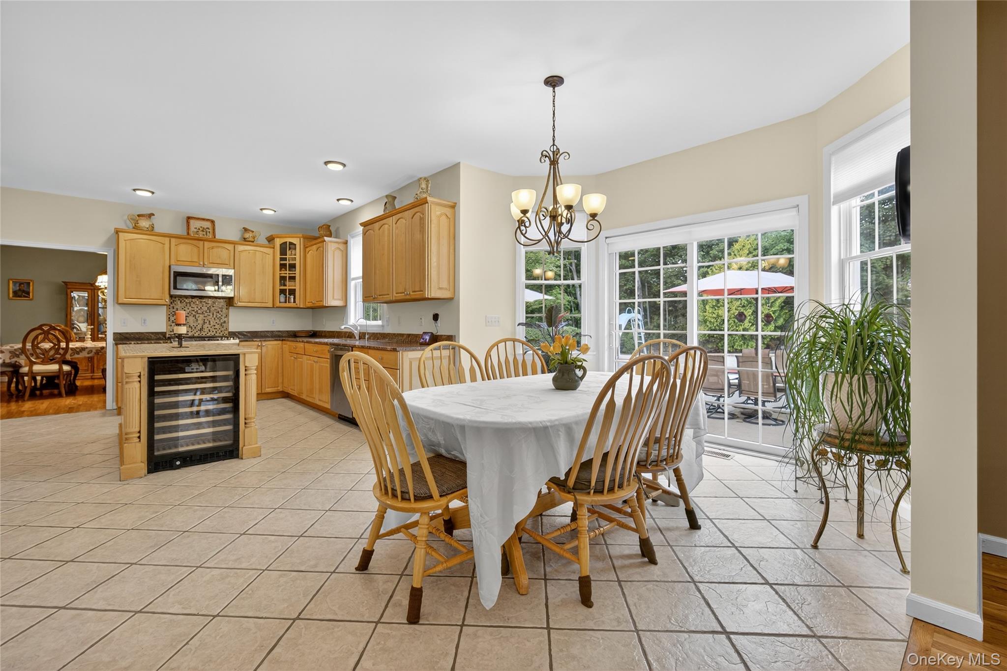 14 Meadow Crest Drive, Mahopac, NY 10541