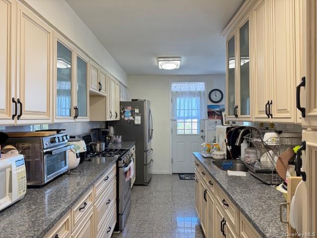 3425 150th Place # 6E, Flushing, NY 11354