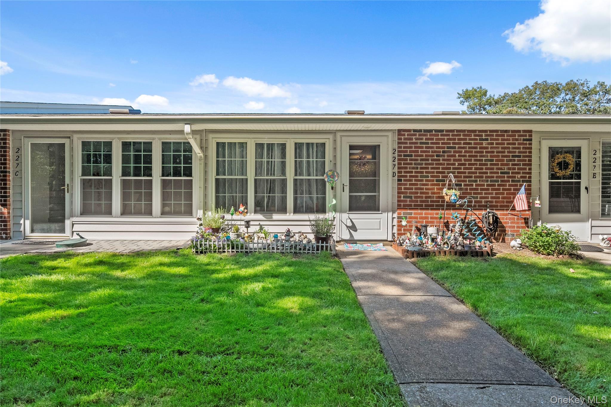 227 Blackpool Court # D, Ridge, NY 11961