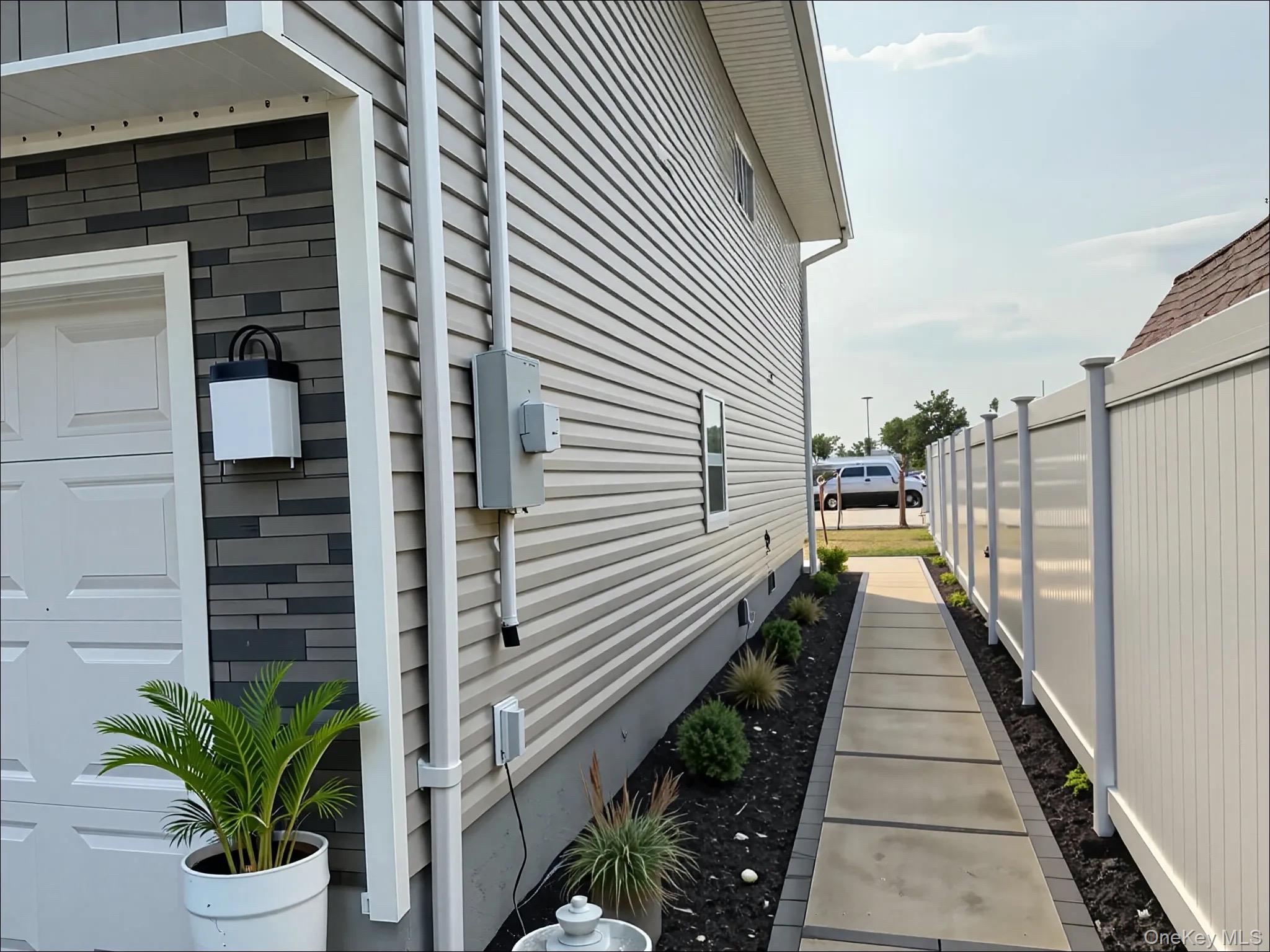 248 E Shore Road E, Lindenhurst, NY 11757