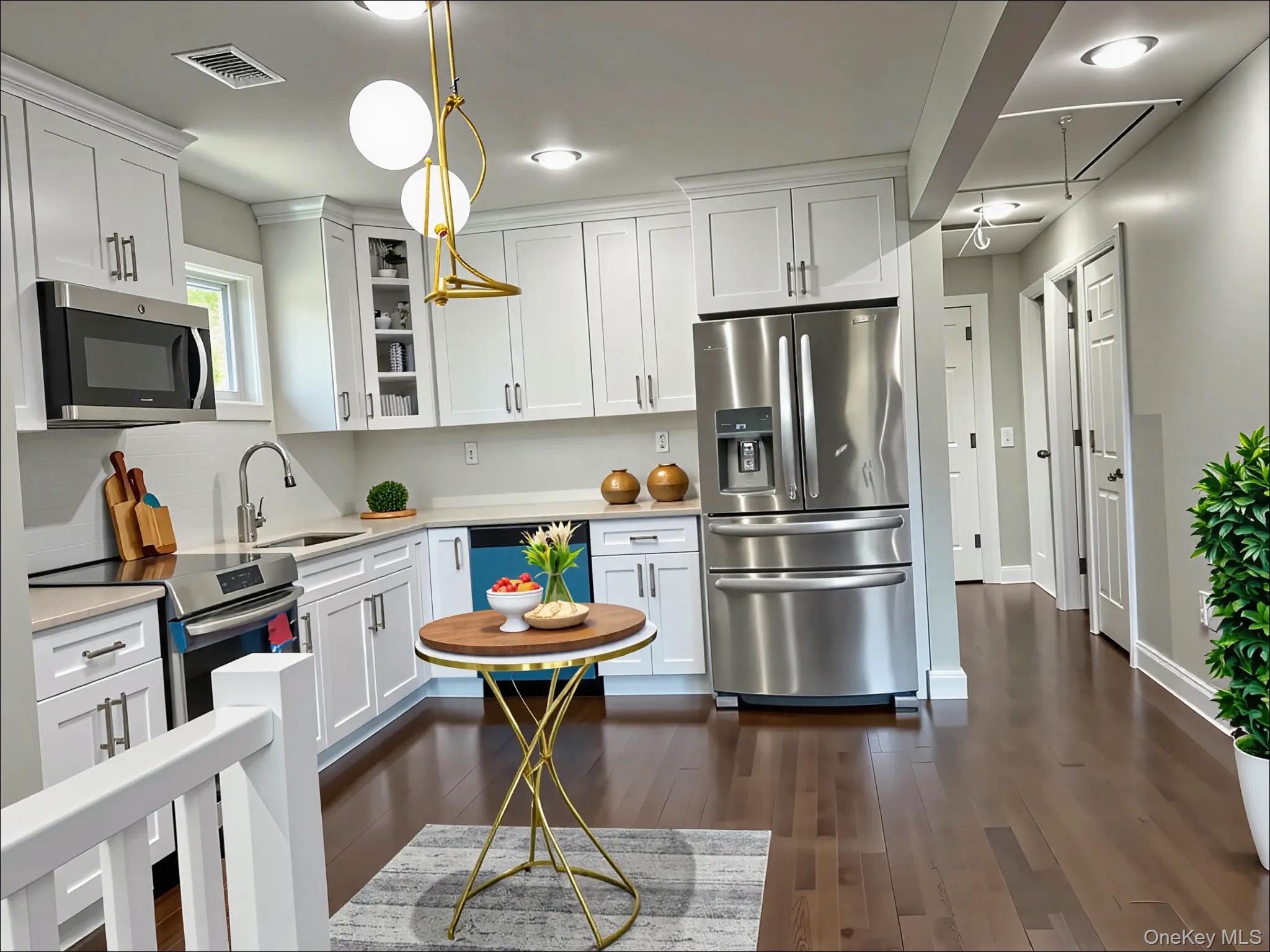 248 E Shore Road E, Lindenhurst, NY 11757