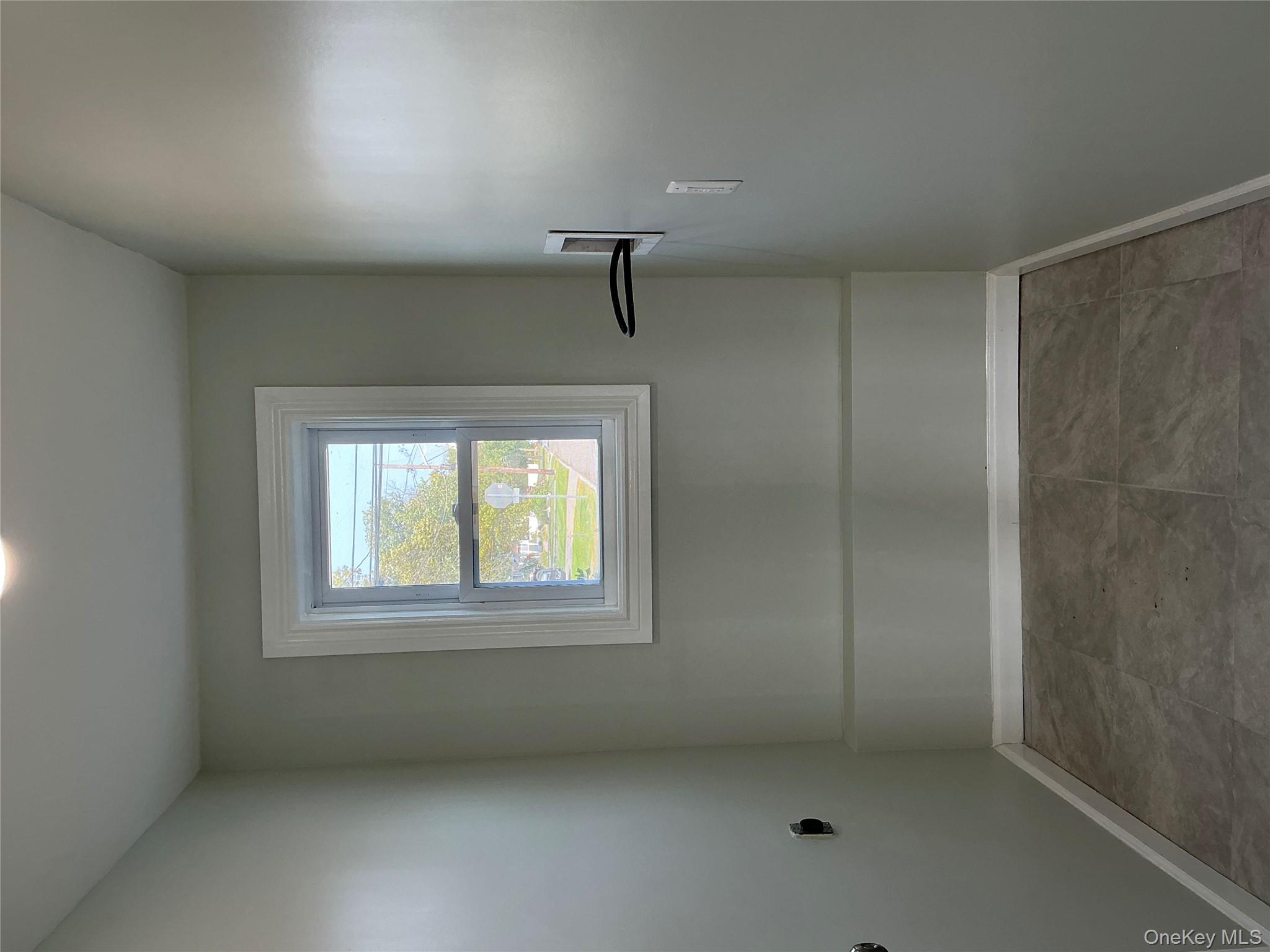 248 E Shore Road E, Lindenhurst, NY 11757