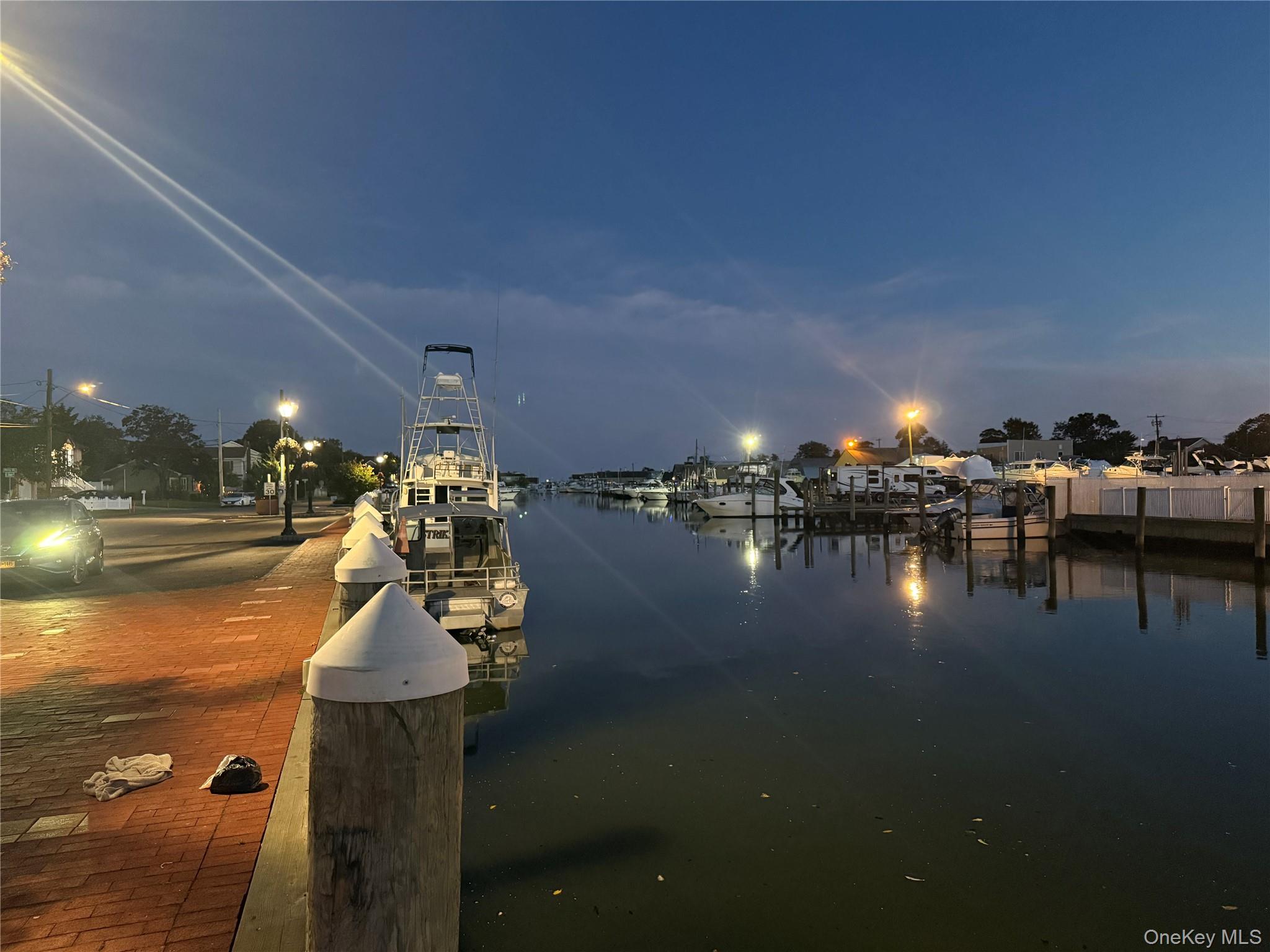 248 E Shore Road E, Lindenhurst, NY 11757