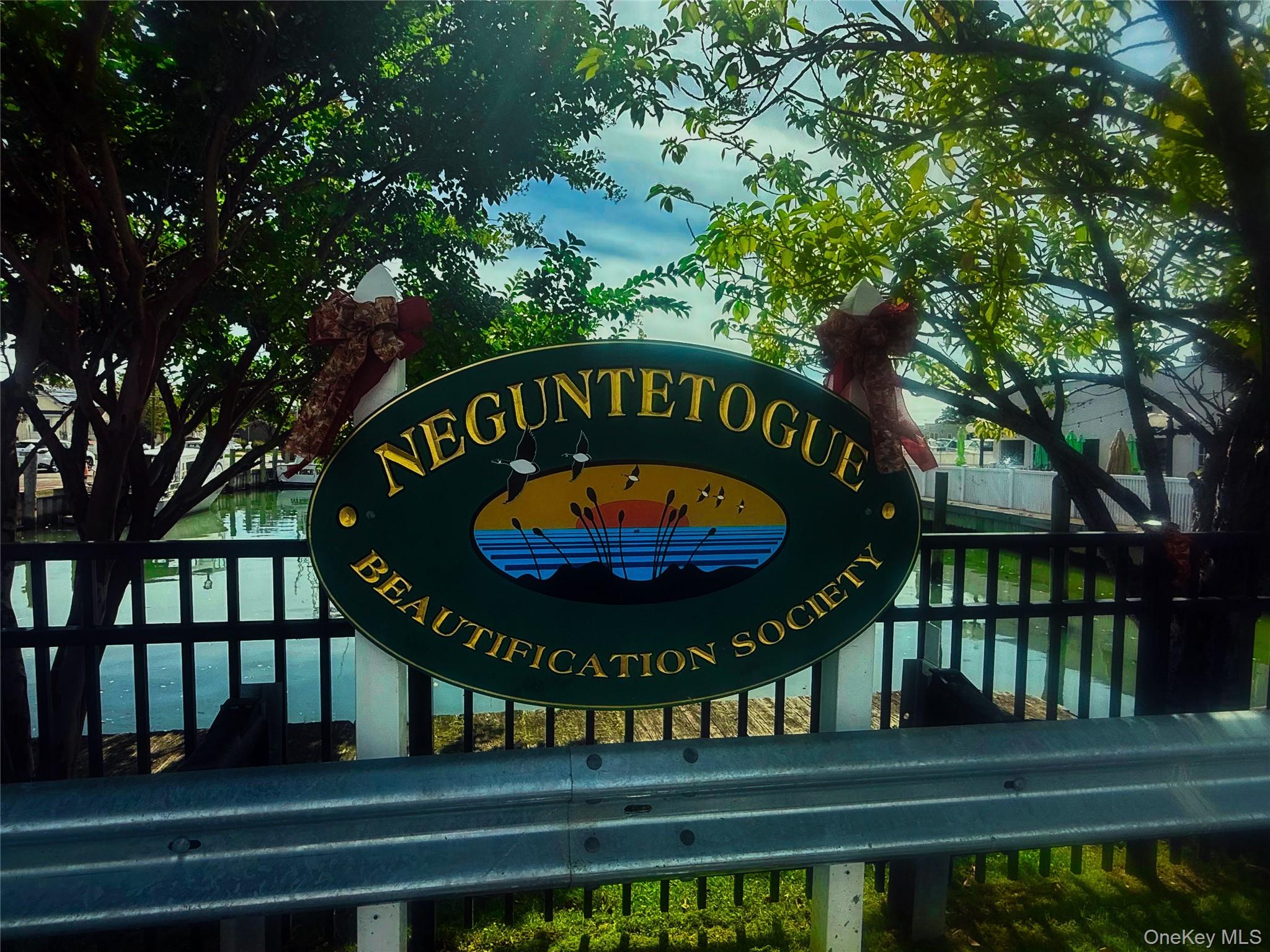 248 E Shore Road E, Lindenhurst, NY 11757