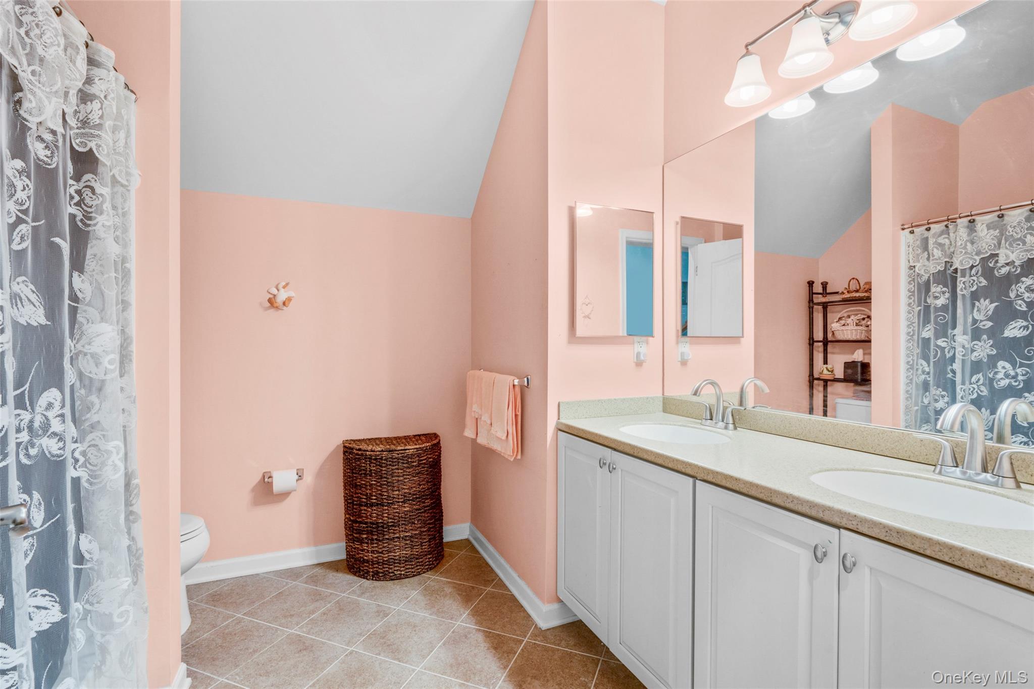 653 Creekside Lane, Fishkill, NY 12524