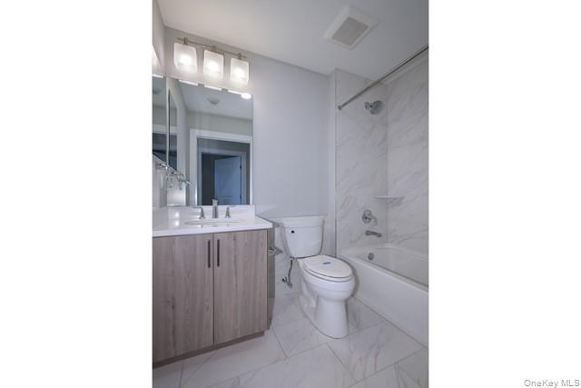 166 Sutton Court # 166, Mount Sinai, NY 11766