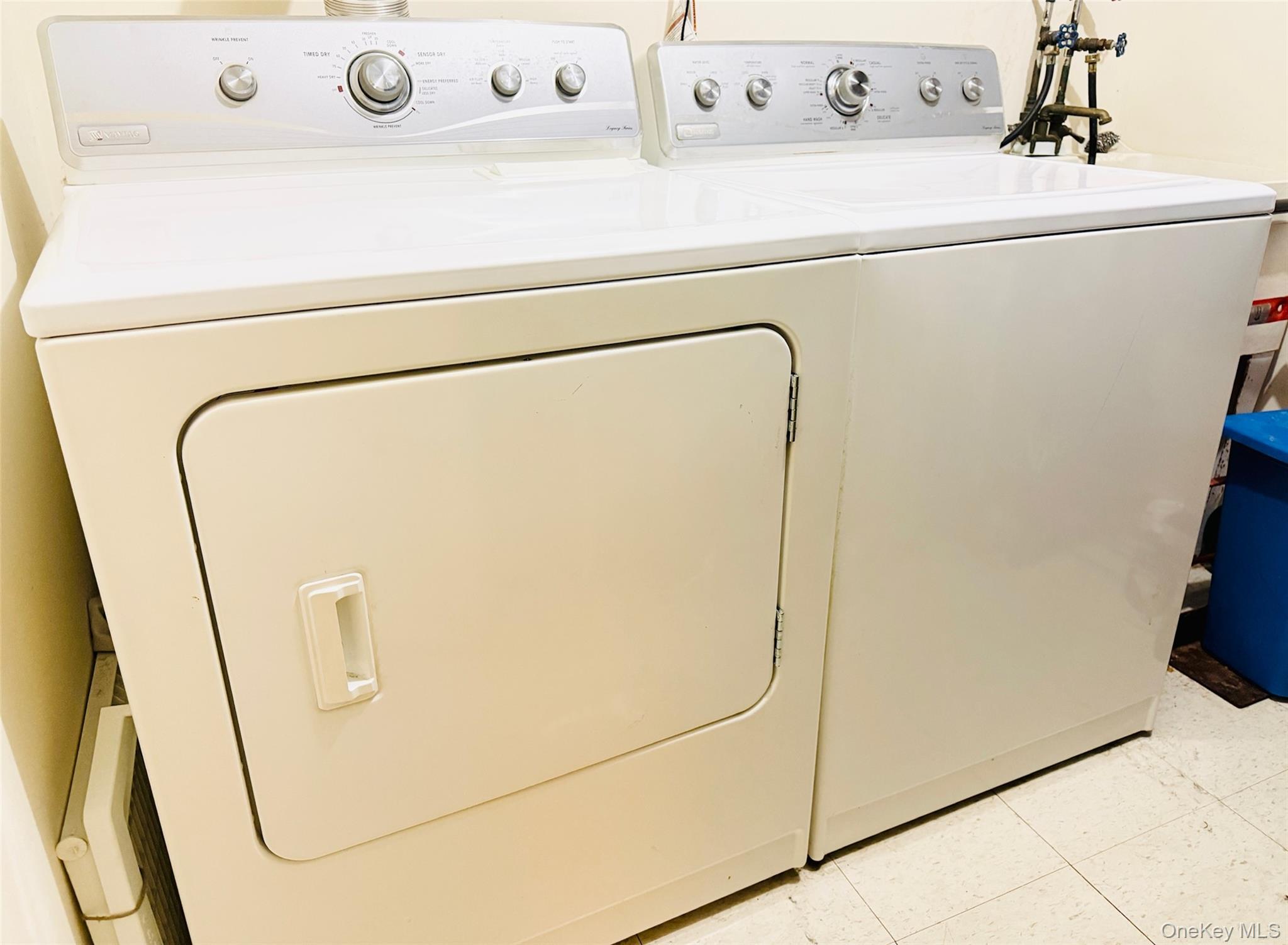 68-09 242nd Street # 33A, Little Neck, NY 11362