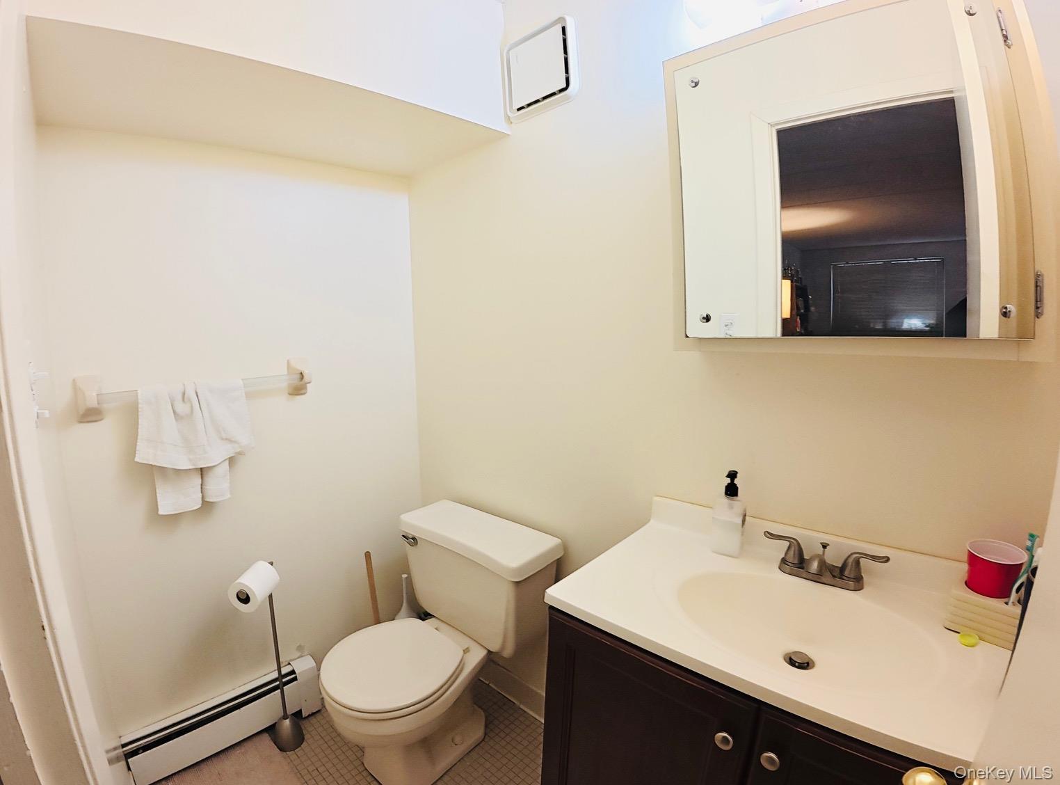 68-09 242nd Street # 33A, Little Neck, NY 11362