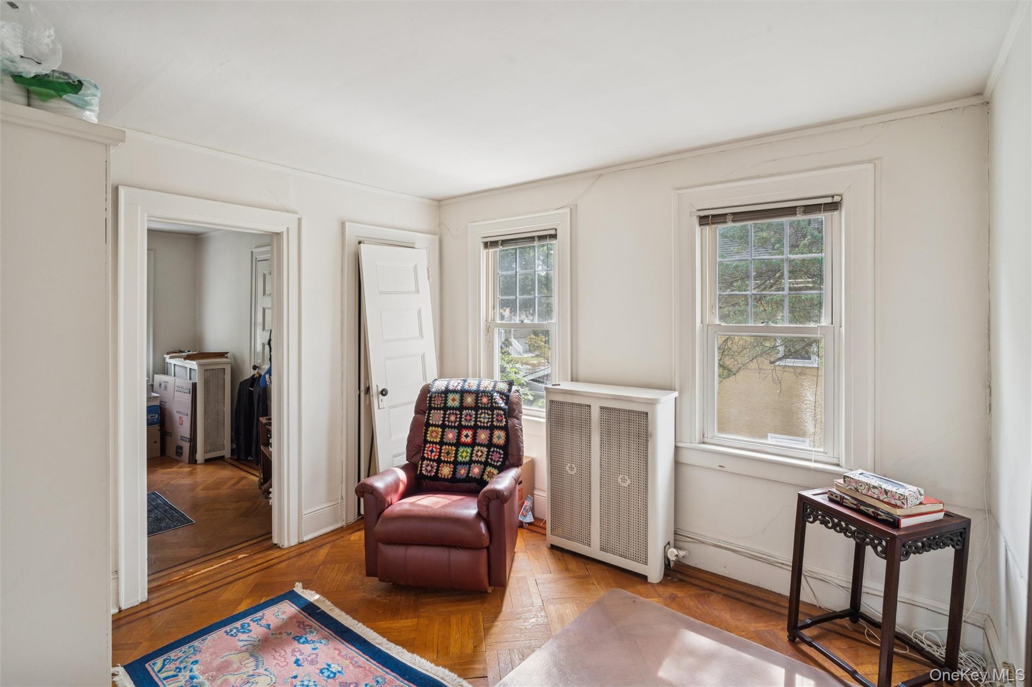 21 Connecticut Avenue, Freeport, NY 11520