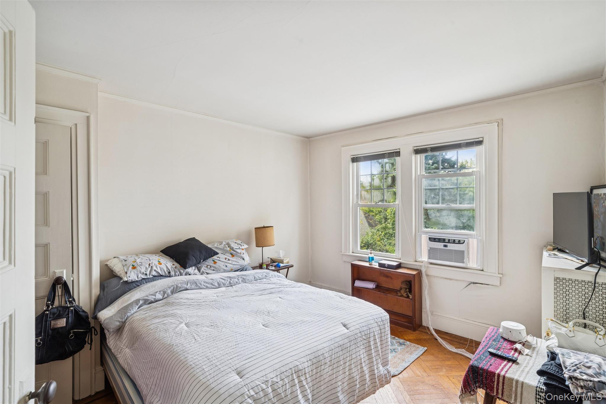 21 Connecticut Avenue, Freeport, NY 11520