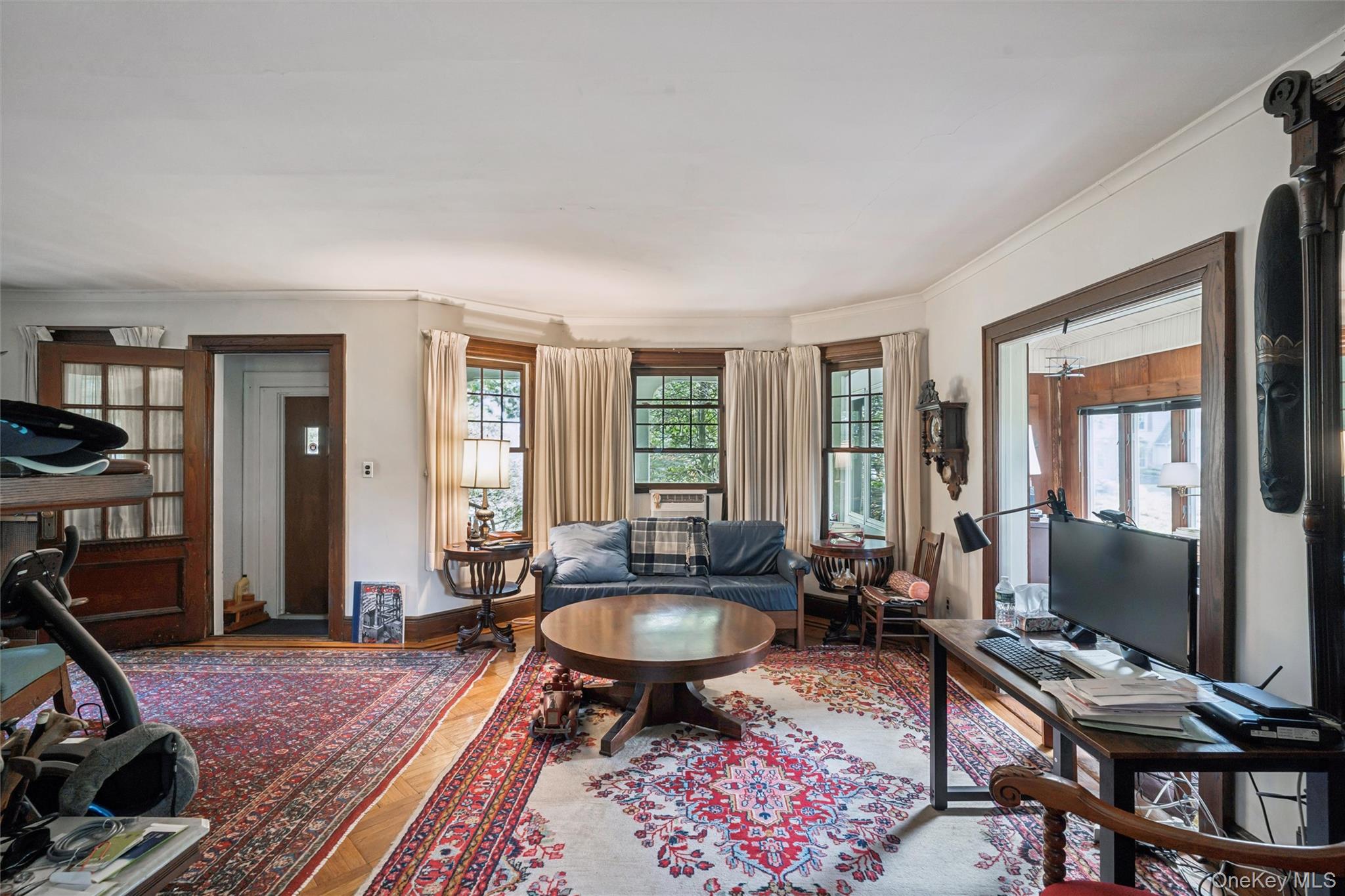 21 Connecticut Avenue, Freeport, NY 11520