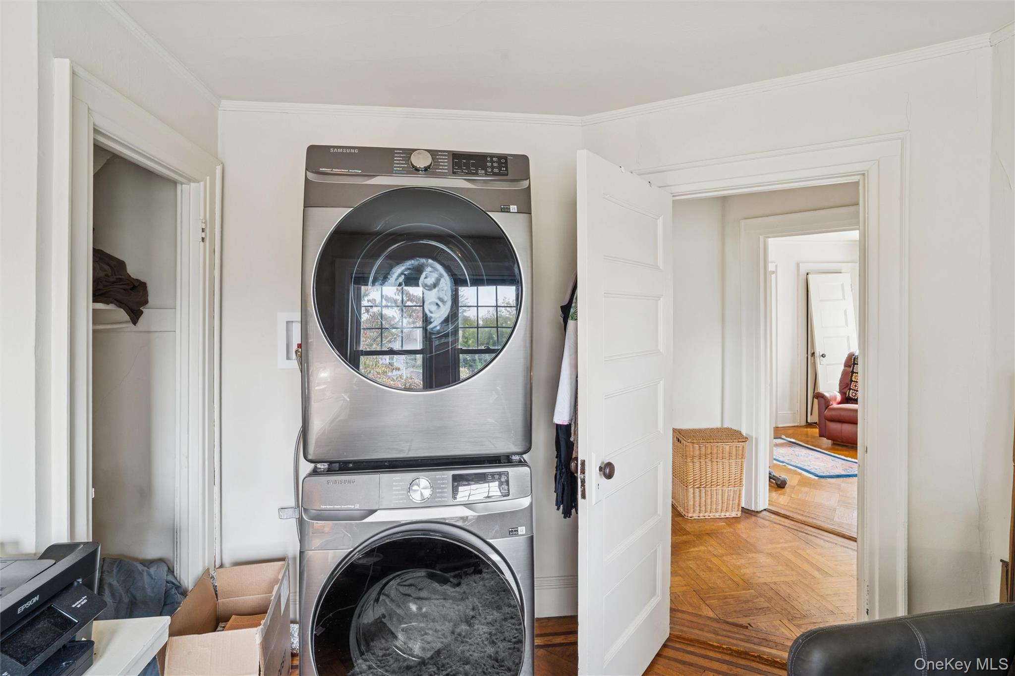 21 Connecticut Avenue, Freeport, NY 11520