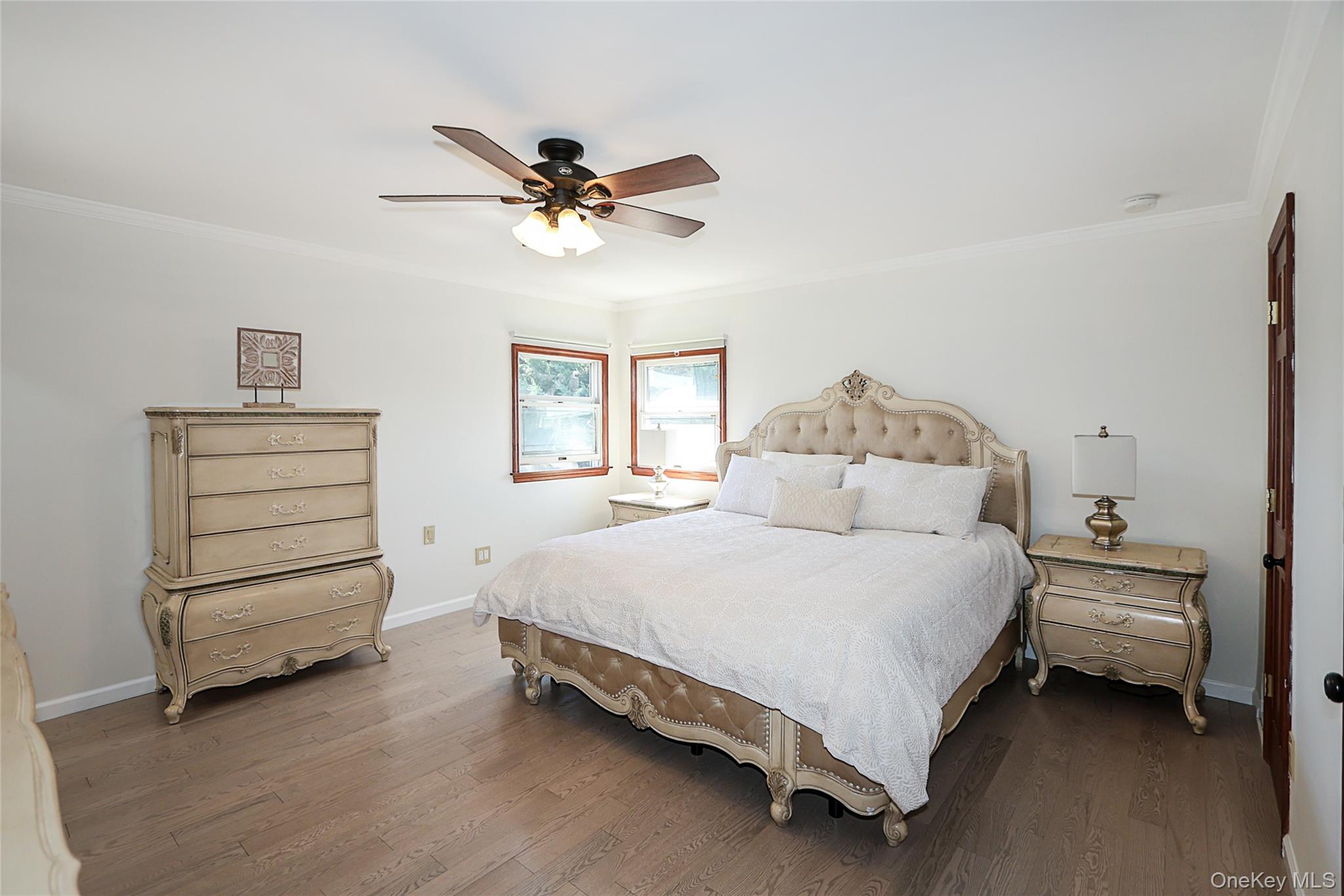 6 Lewis Avenue, Jericho, NY 11753