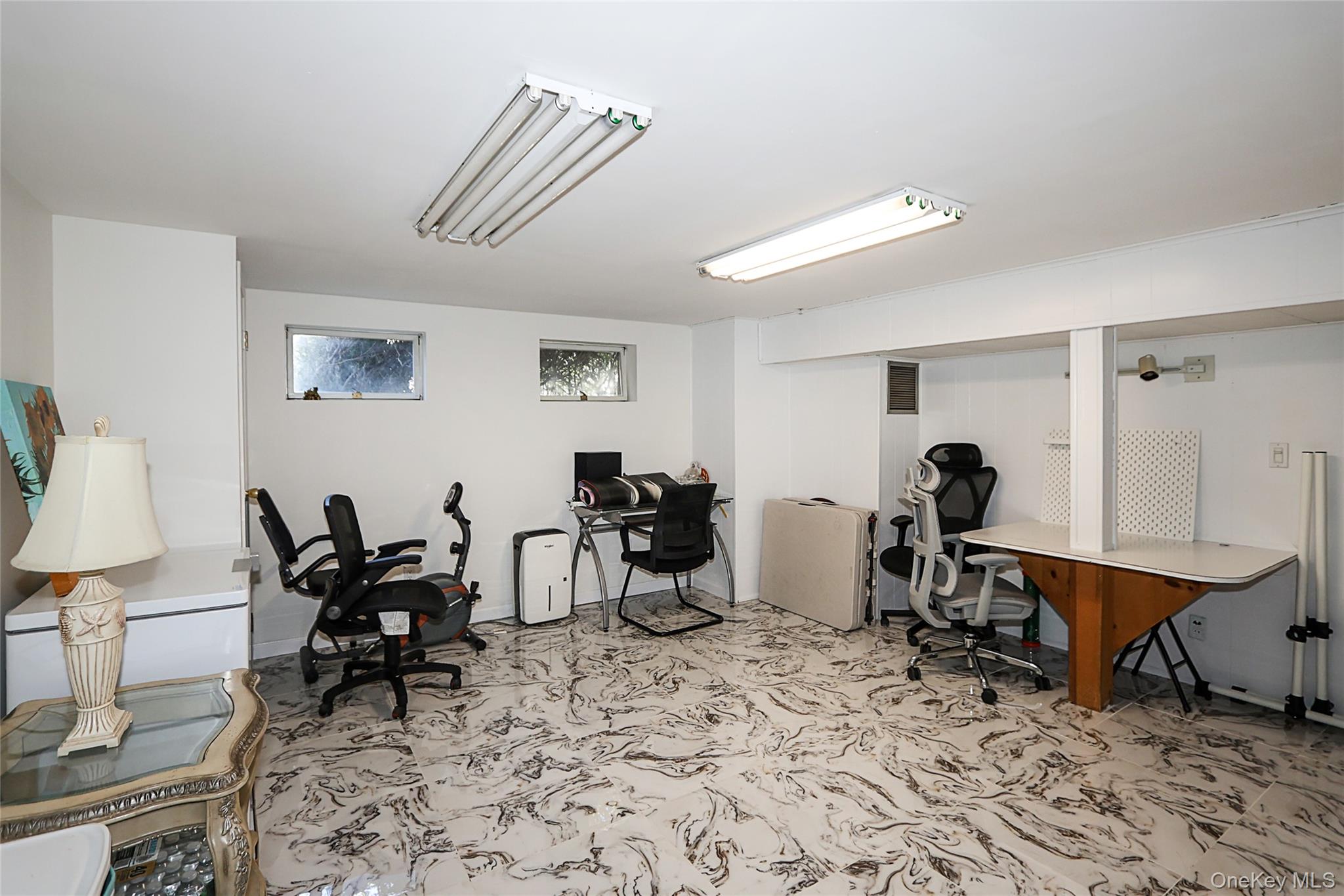 6 Lewis Avenue, Jericho, NY 11753