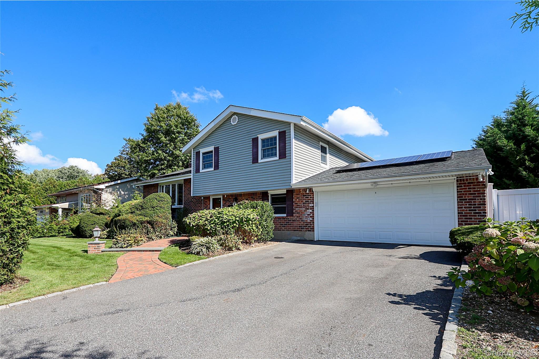 6 Lewis Avenue, Jericho, NY 11753