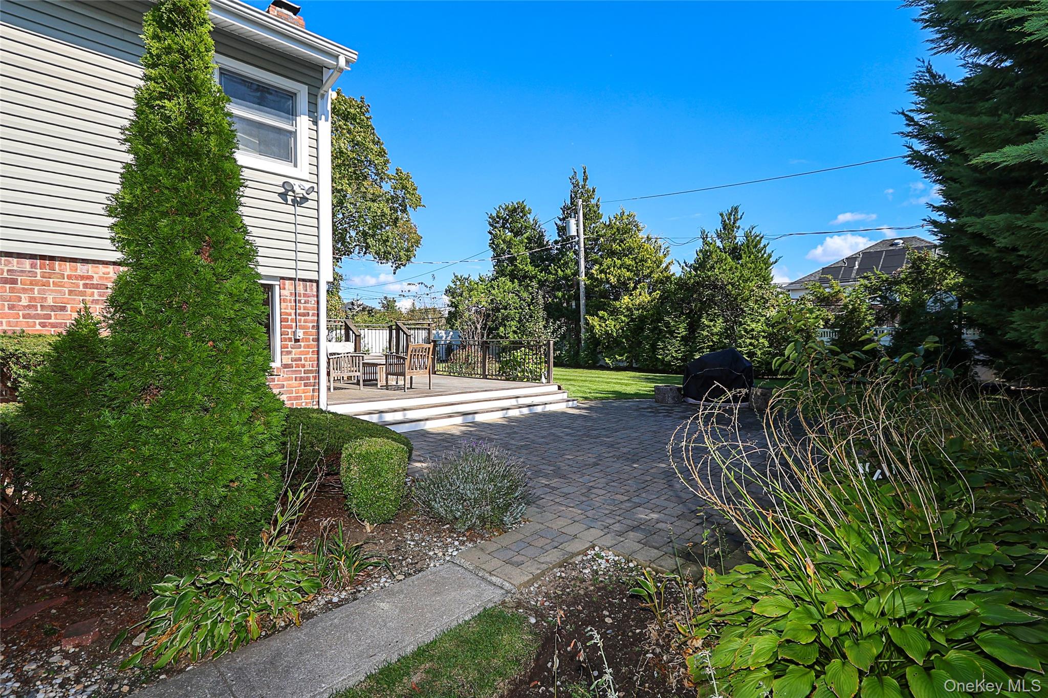 6 Lewis Avenue, Jericho, NY 11753