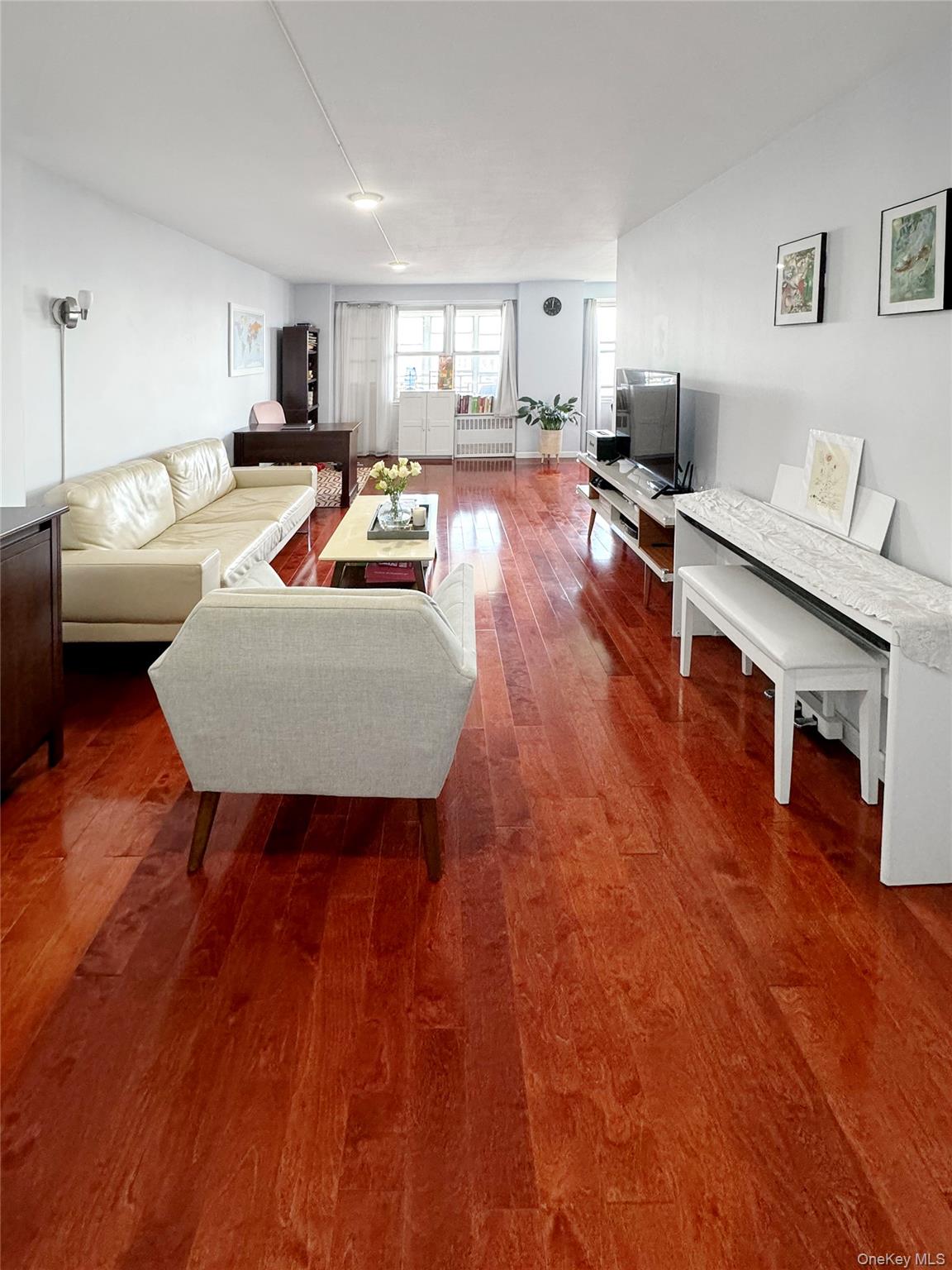 43-10 Kissena Boulevard # 10C, Flushing, NY 11355