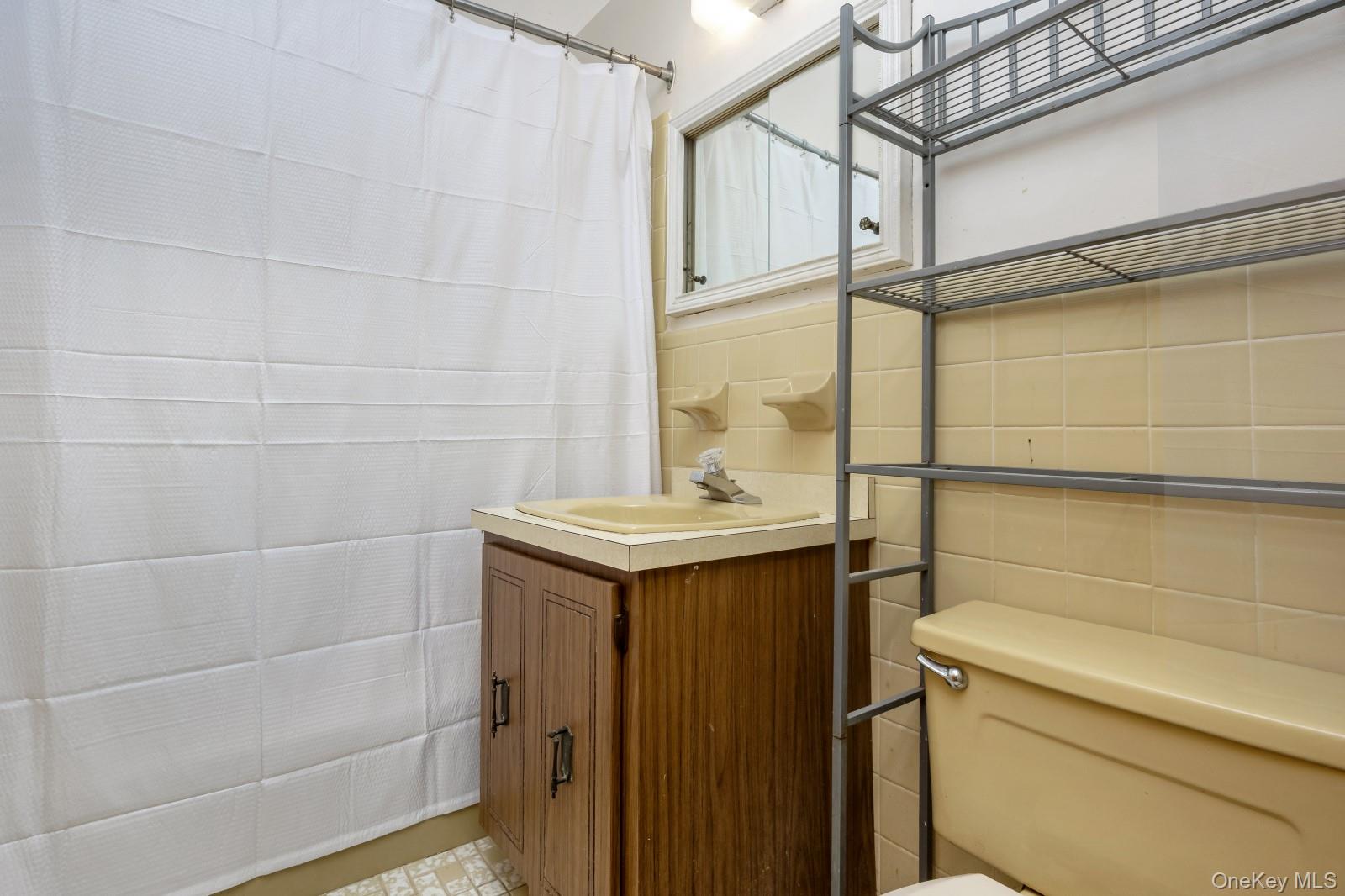 78-59 84th Street, Glendale, NY 11385