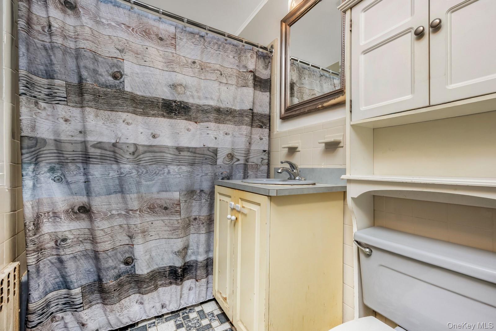 78-59 84th Street, Glendale, NY 11385