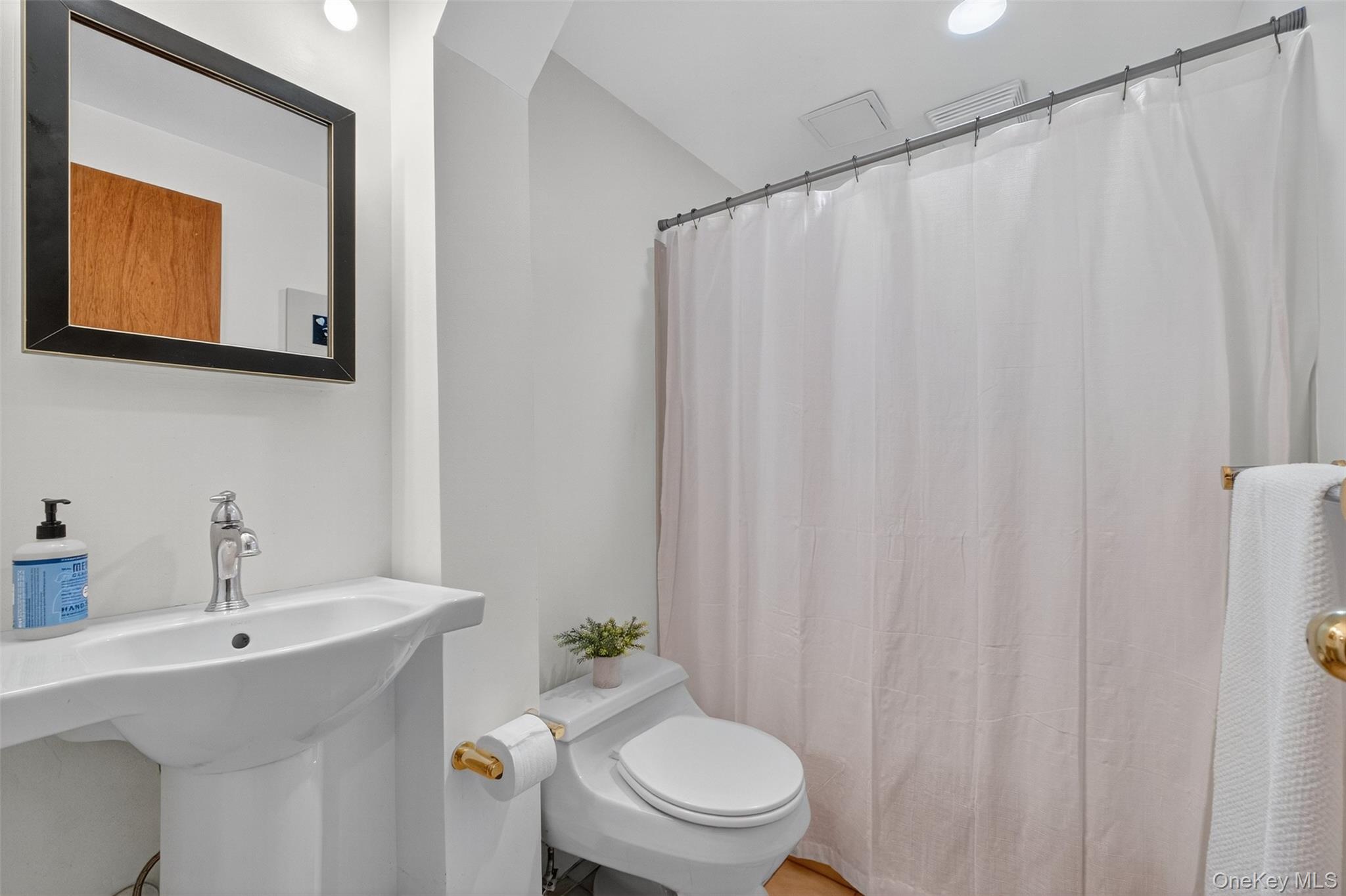 52 Winthrop Drive, Cortlandt Manor, NY 10567