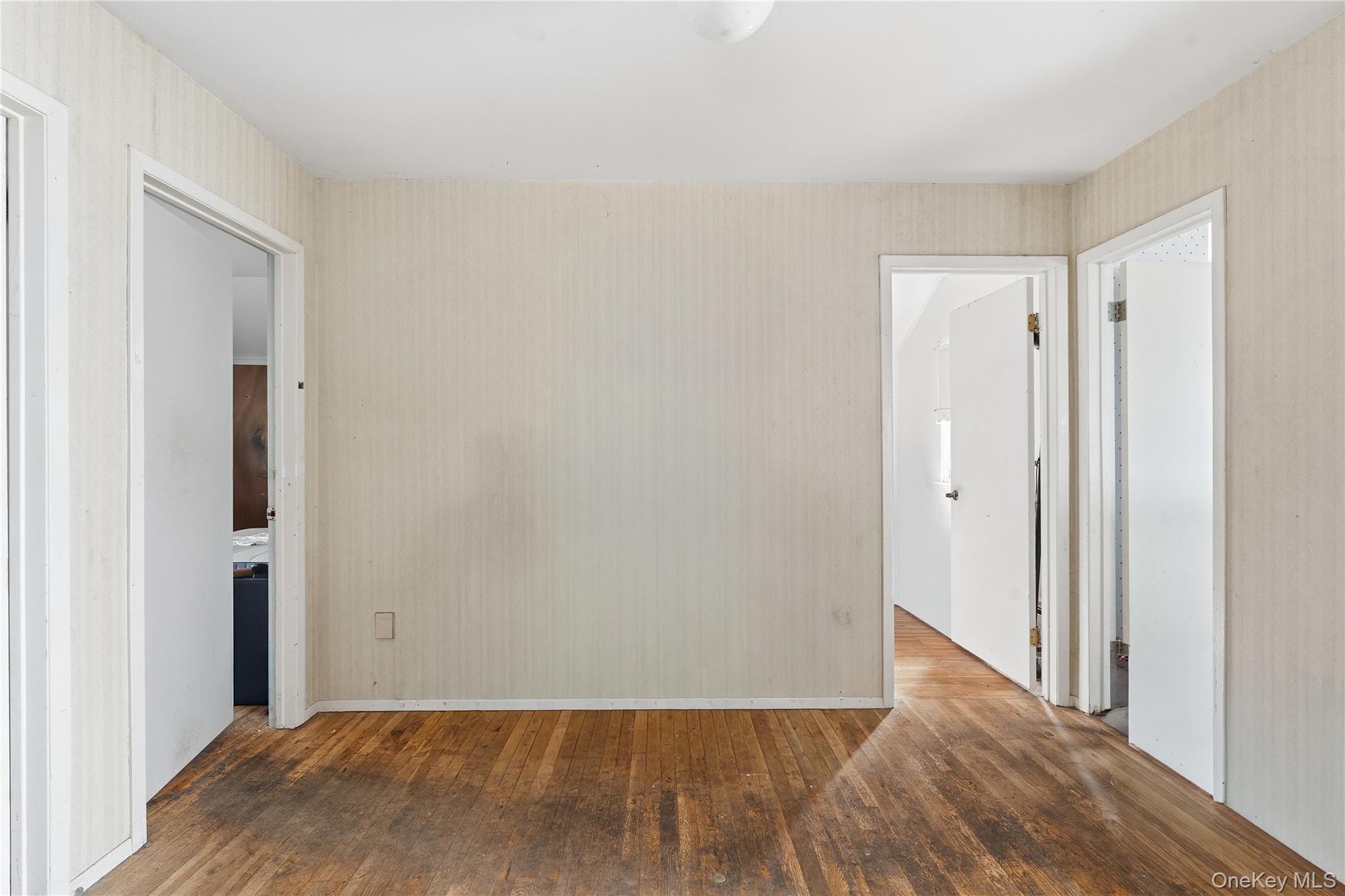 9 Beatrice Lane, Glen Cove, NY 11542