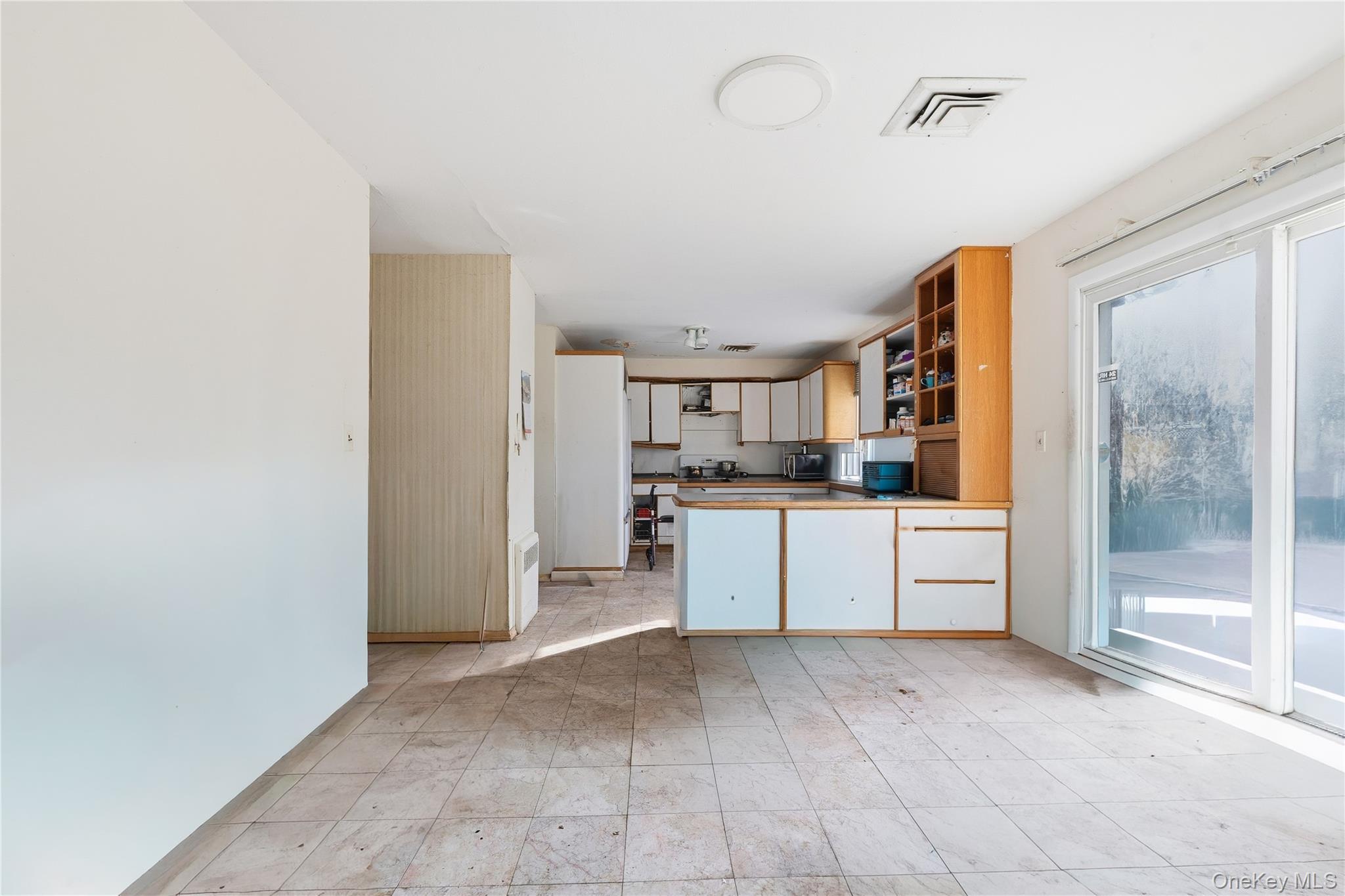 9 Beatrice Lane, Glen Cove, NY 11542