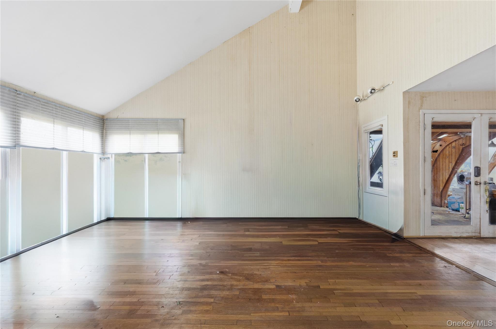 9 Beatrice Lane, Glen Cove, NY 11542