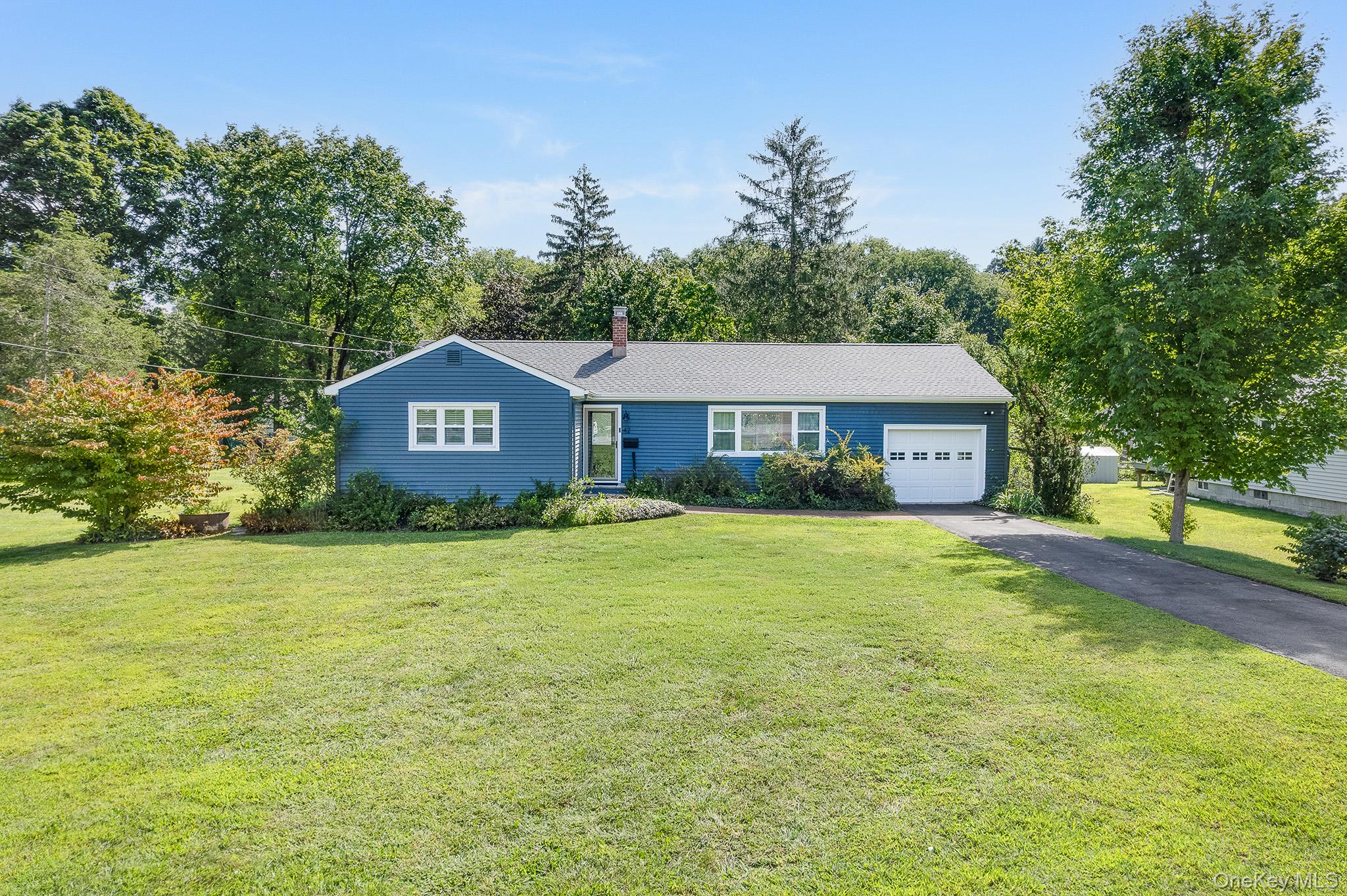 42 Shamrock Circle, Poughkeepsie, NY 12603