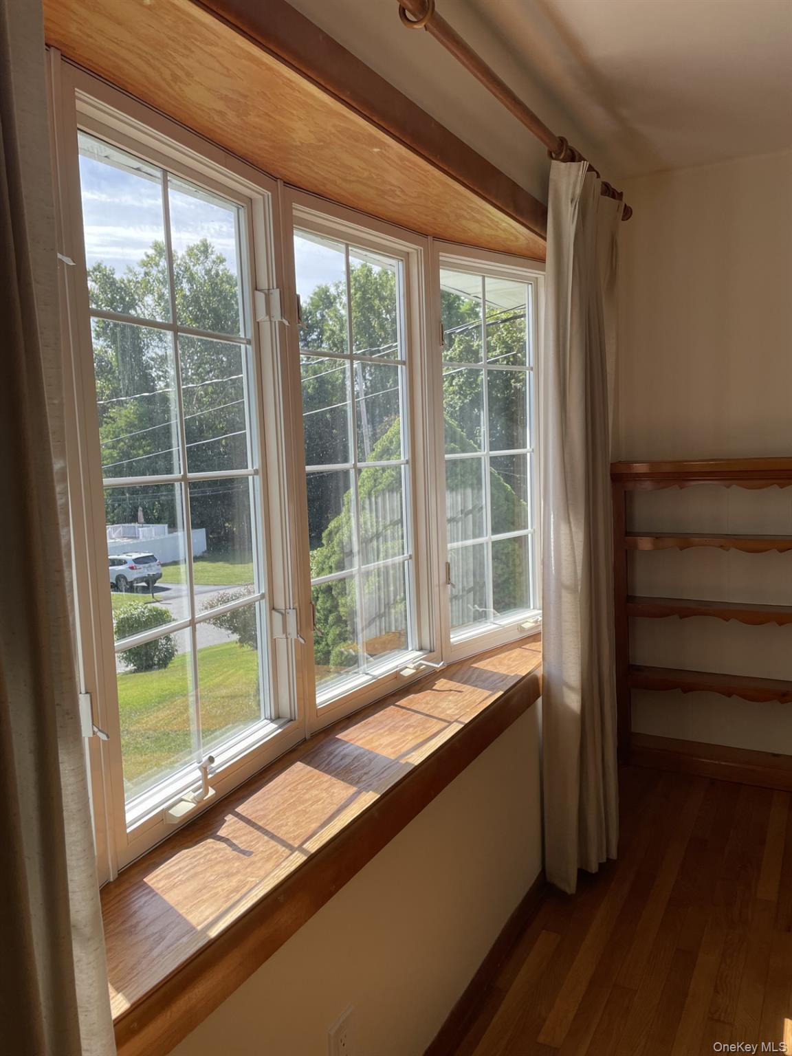 15 Arlington Court, Montrose, NY 10548