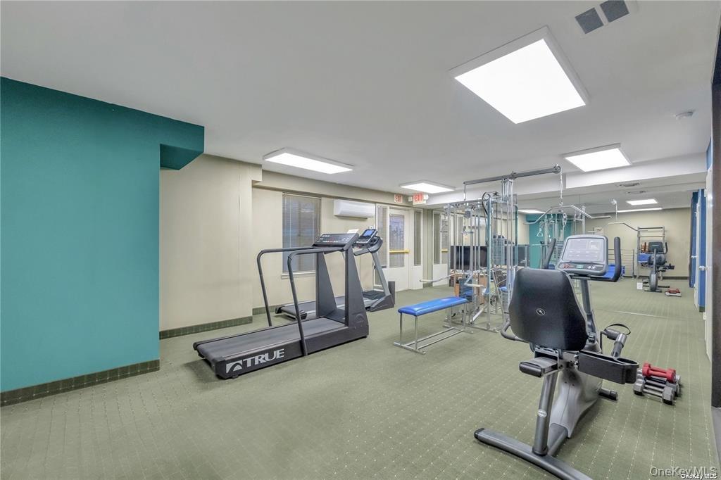 376 Central Avenue # 3-V, Lawrence, NY 11559