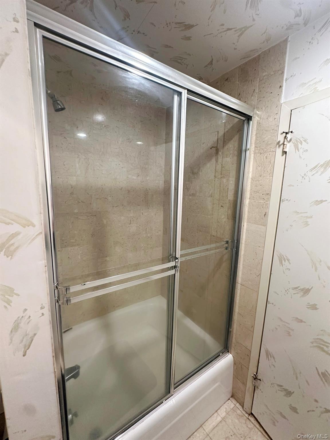 376 Central Avenue # 3-V, Lawrence, NY 11559