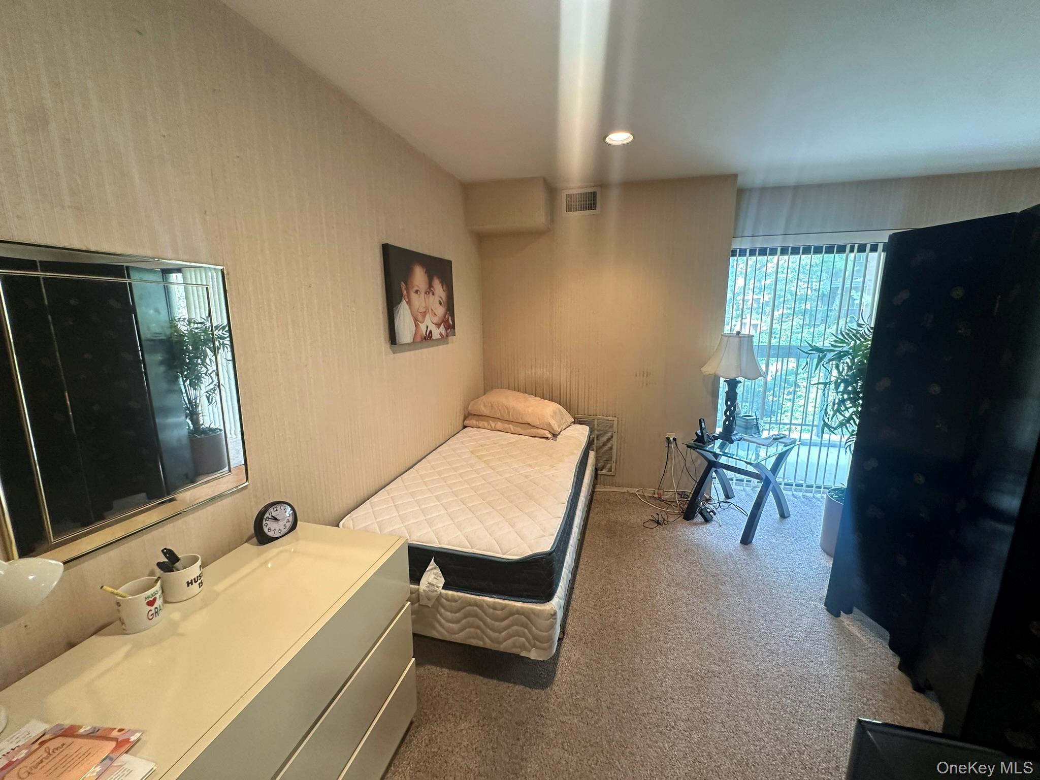 376 Central Avenue # 3-V, Lawrence, NY 11559