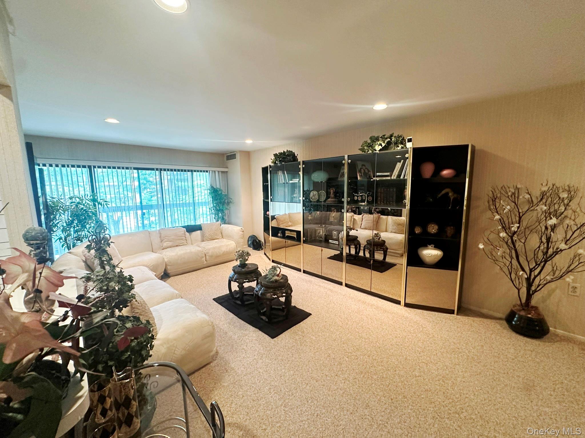 376 Central Avenue # 3-V, Lawrence, NY 11559